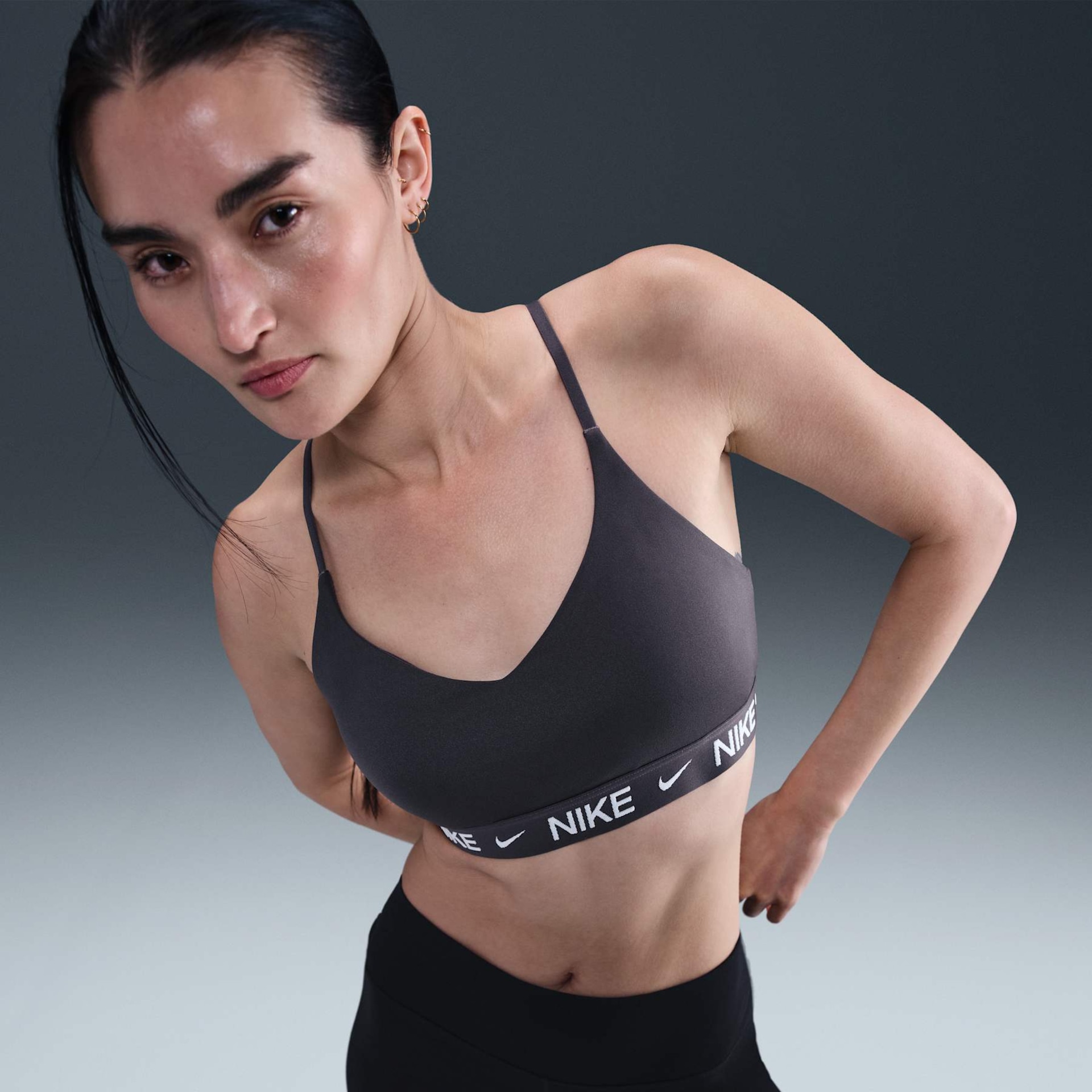 Imagem principal de Top Nike Indy Feminino