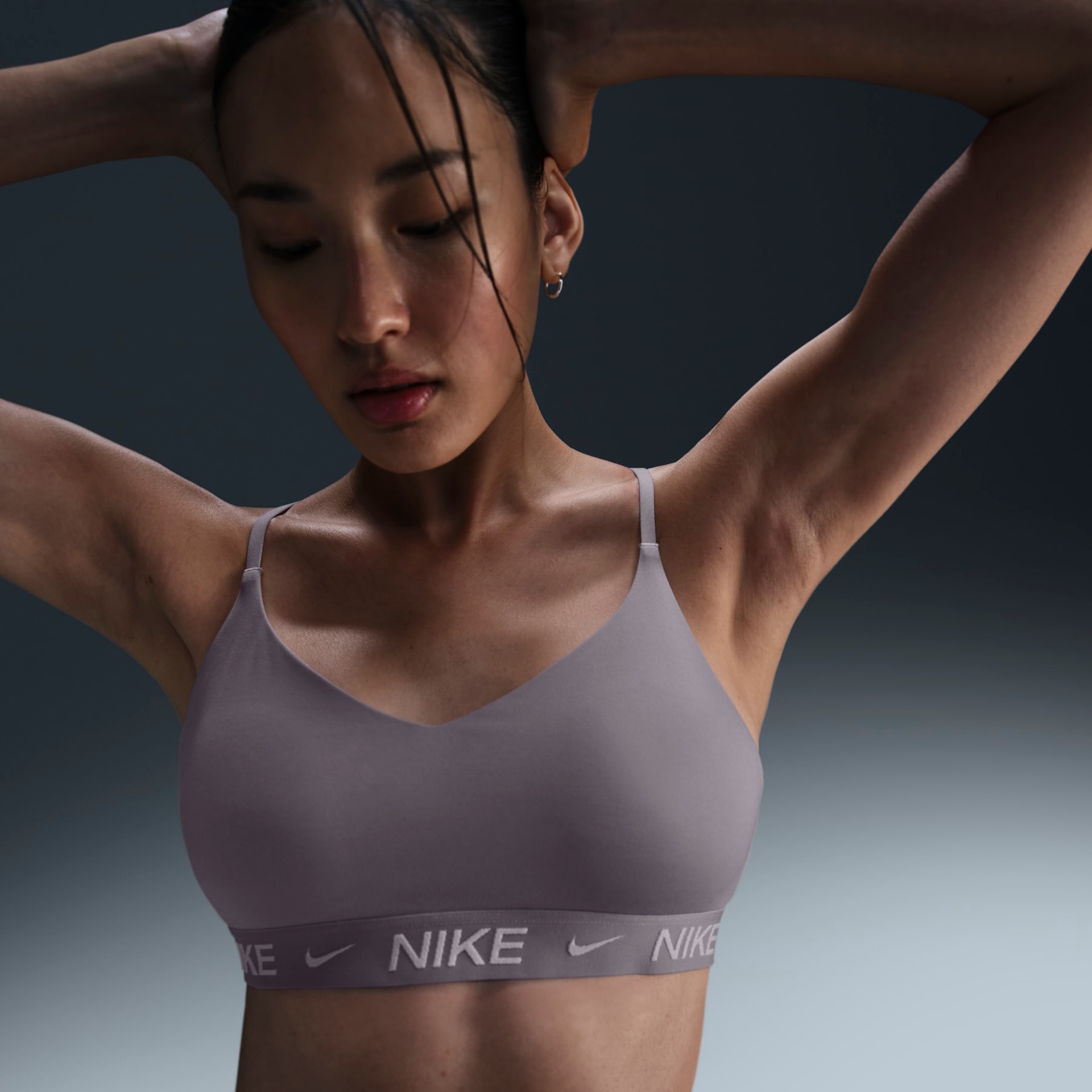 Top Nike Indy Feminino - Foto 1