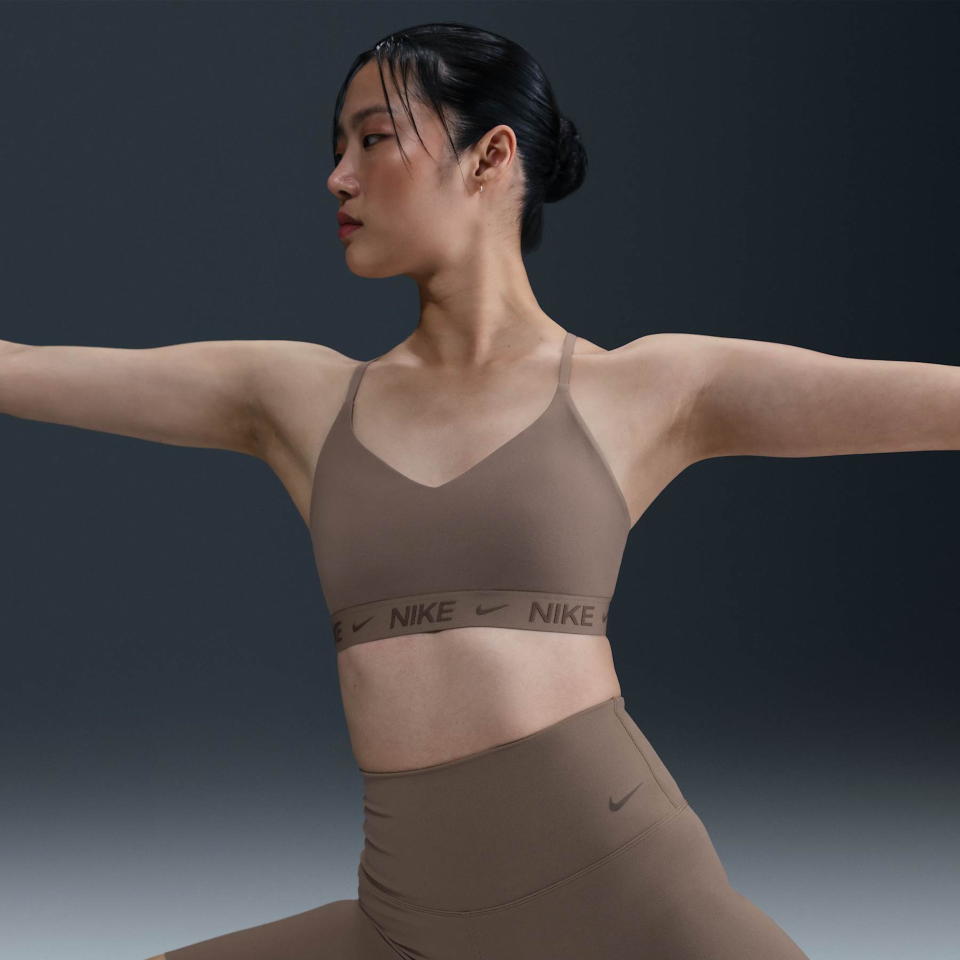 Top Nike Indy Feminino - Foto 3