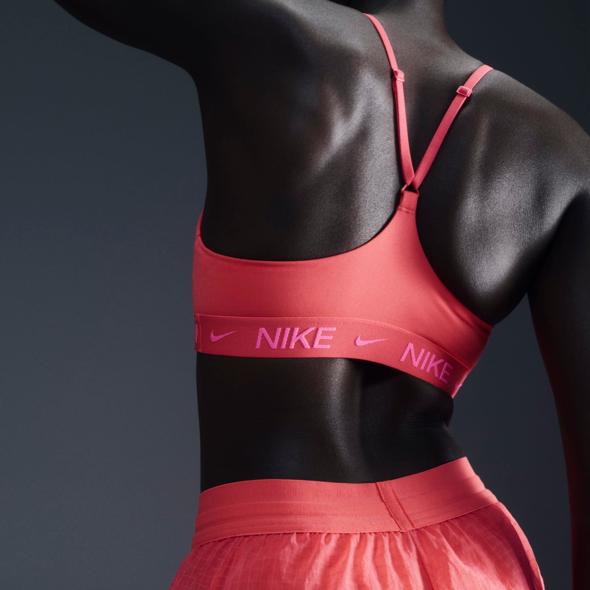 Top Nike Indy Feminino - Foto 3