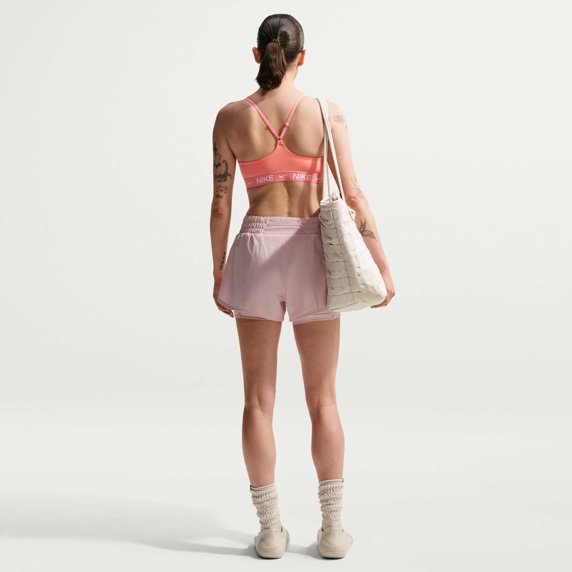 Top Nike Indy Feminino - Foto 5