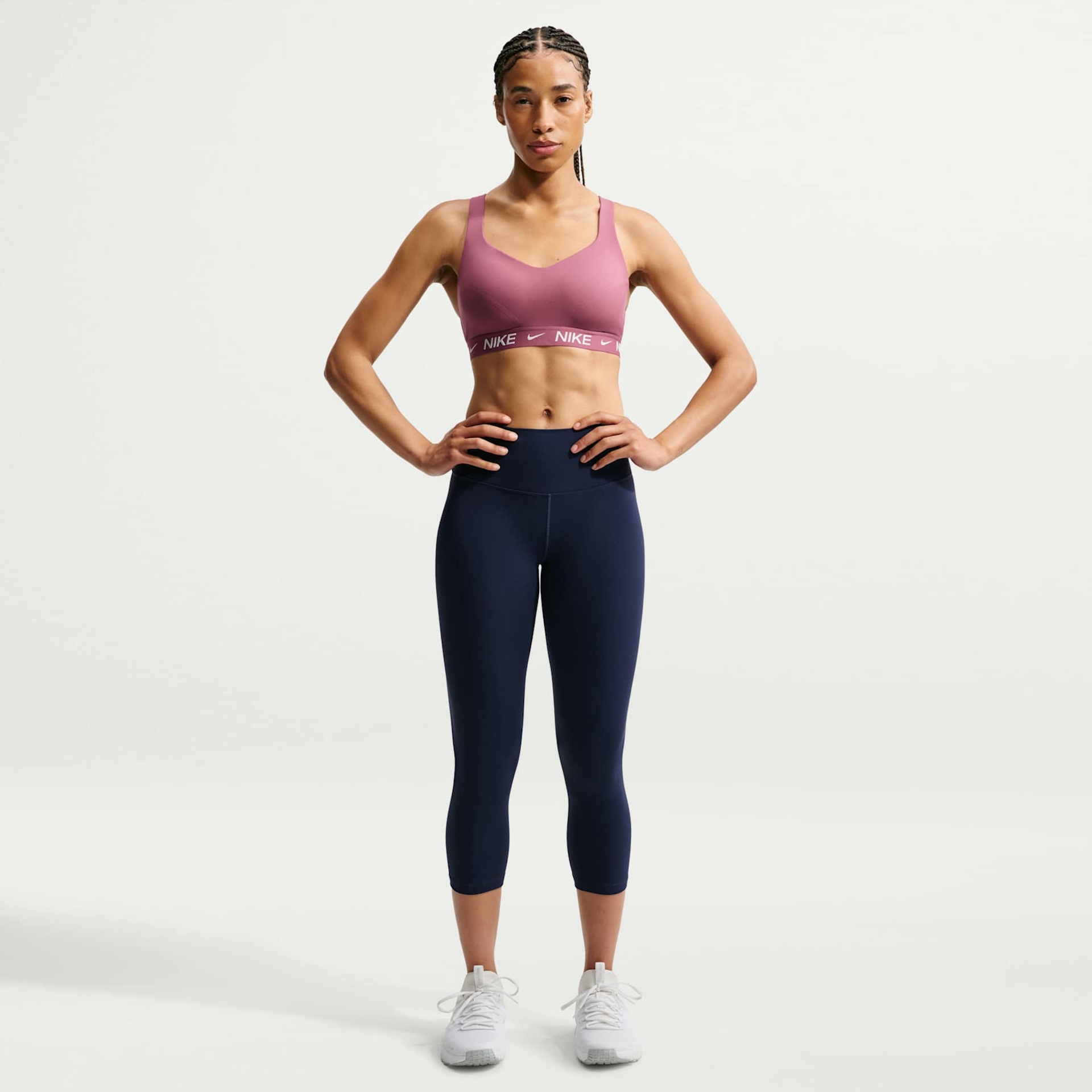 Top Nike Indy Feminino - Foto 4