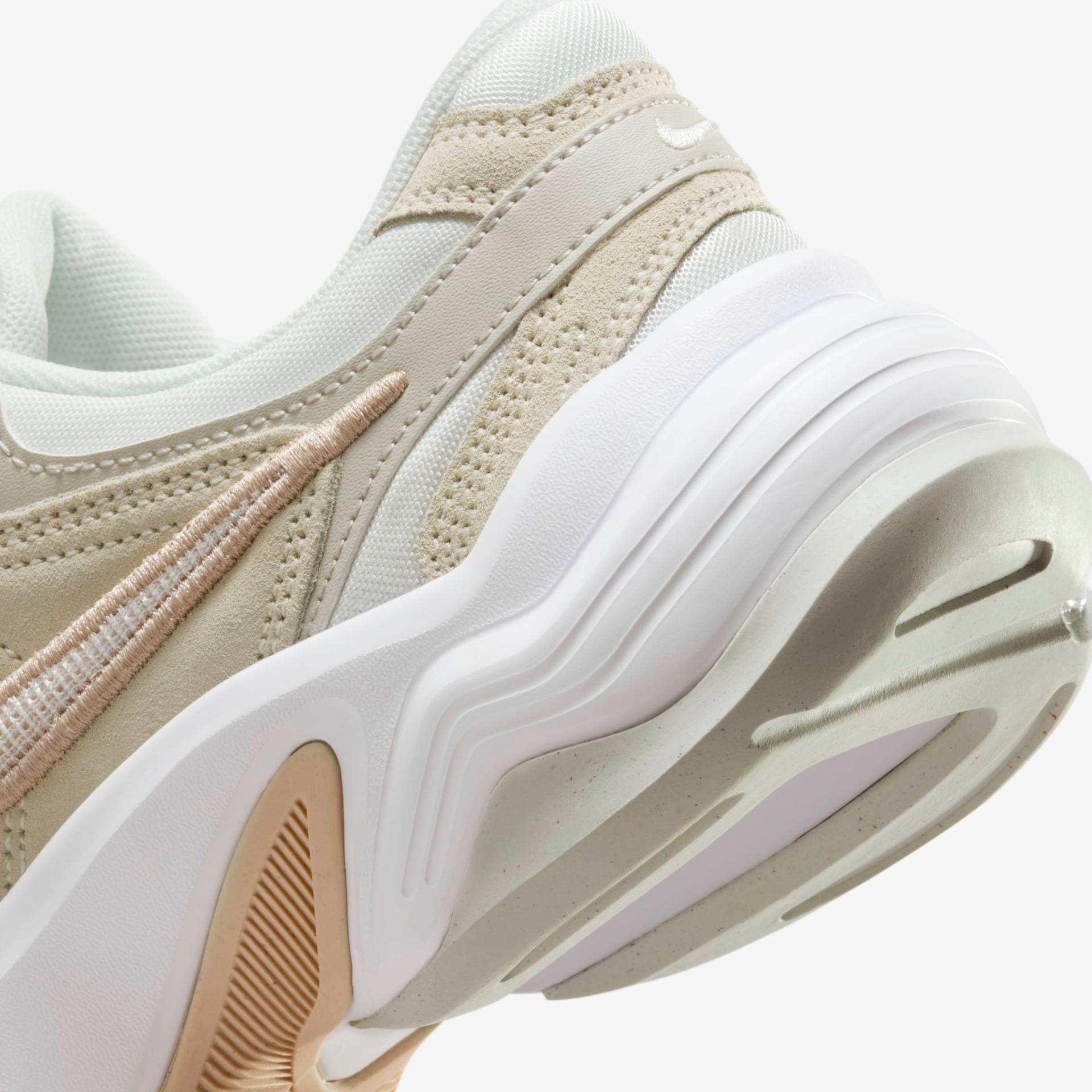 Tênis Nike AL8 Feminino - Foto 9