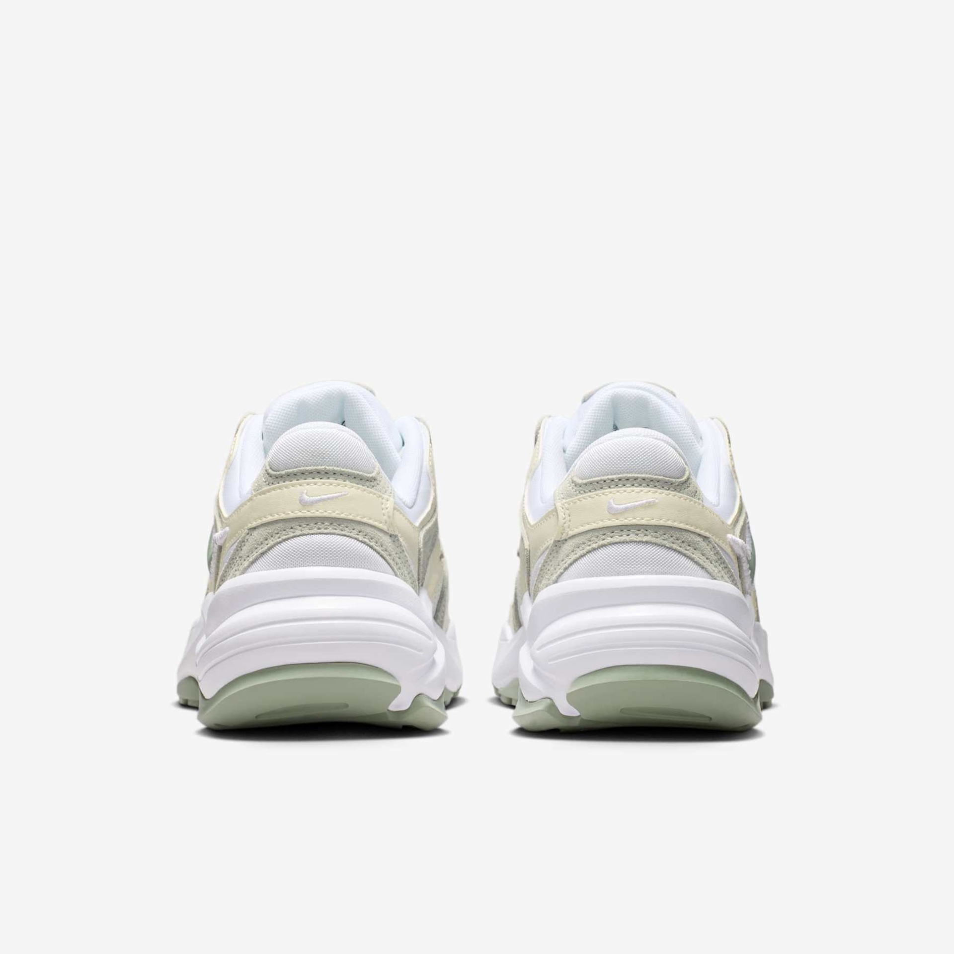 Tênis Nike AL8 Feminino - Foto 6