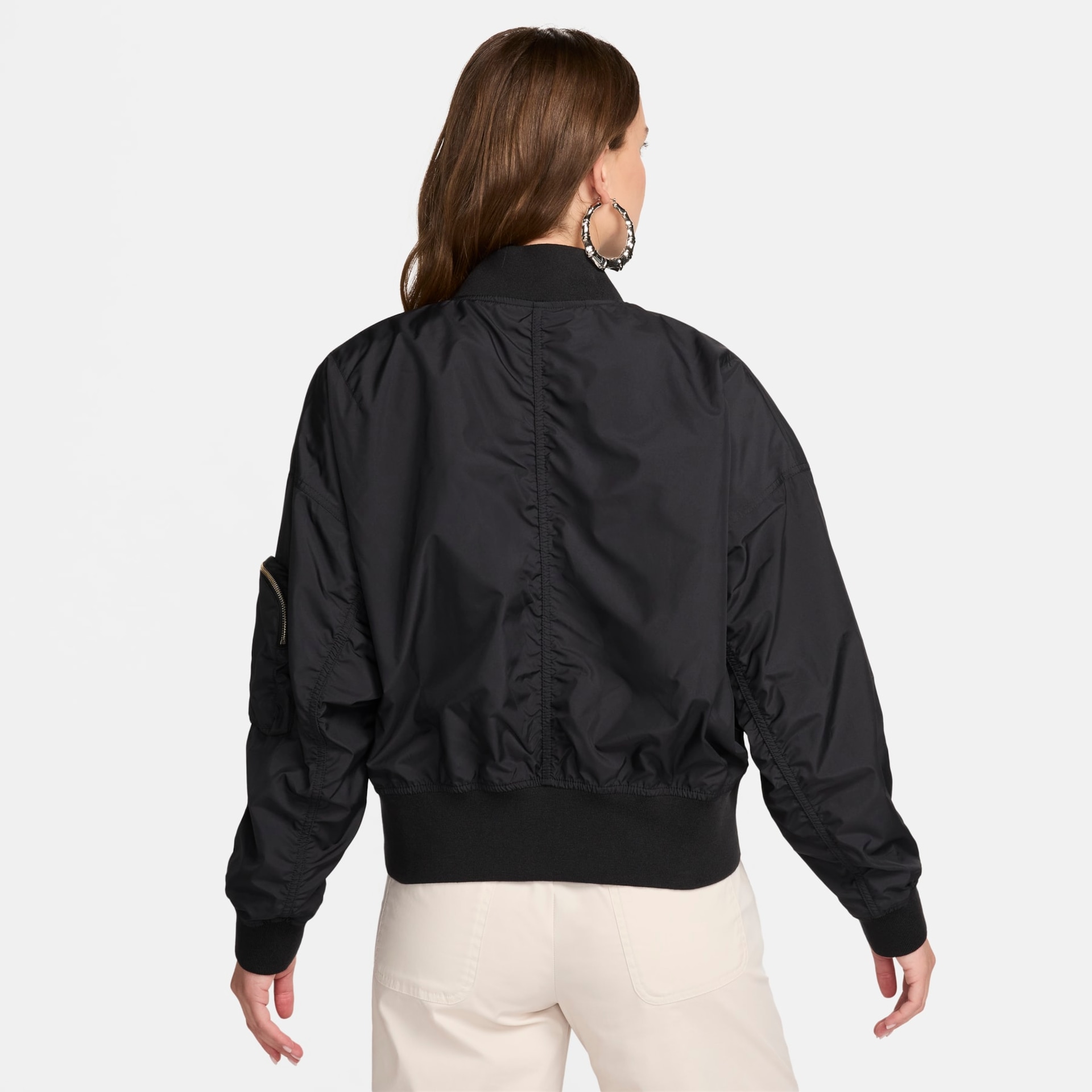 Jaqueta Nike Sportswear Essentials Bomber Feminina - Foto 11