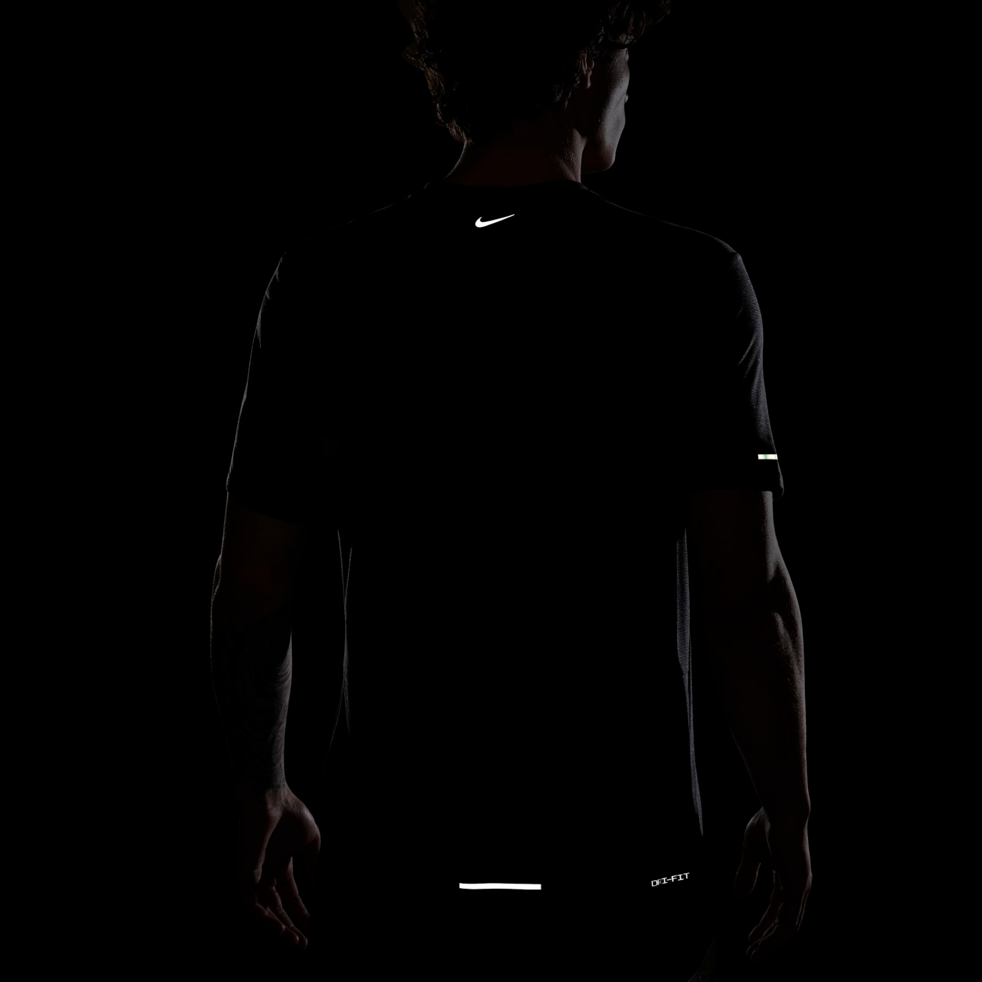 Camiseta Nike Dri-FIT Rise 365 Masculina - Foto 9