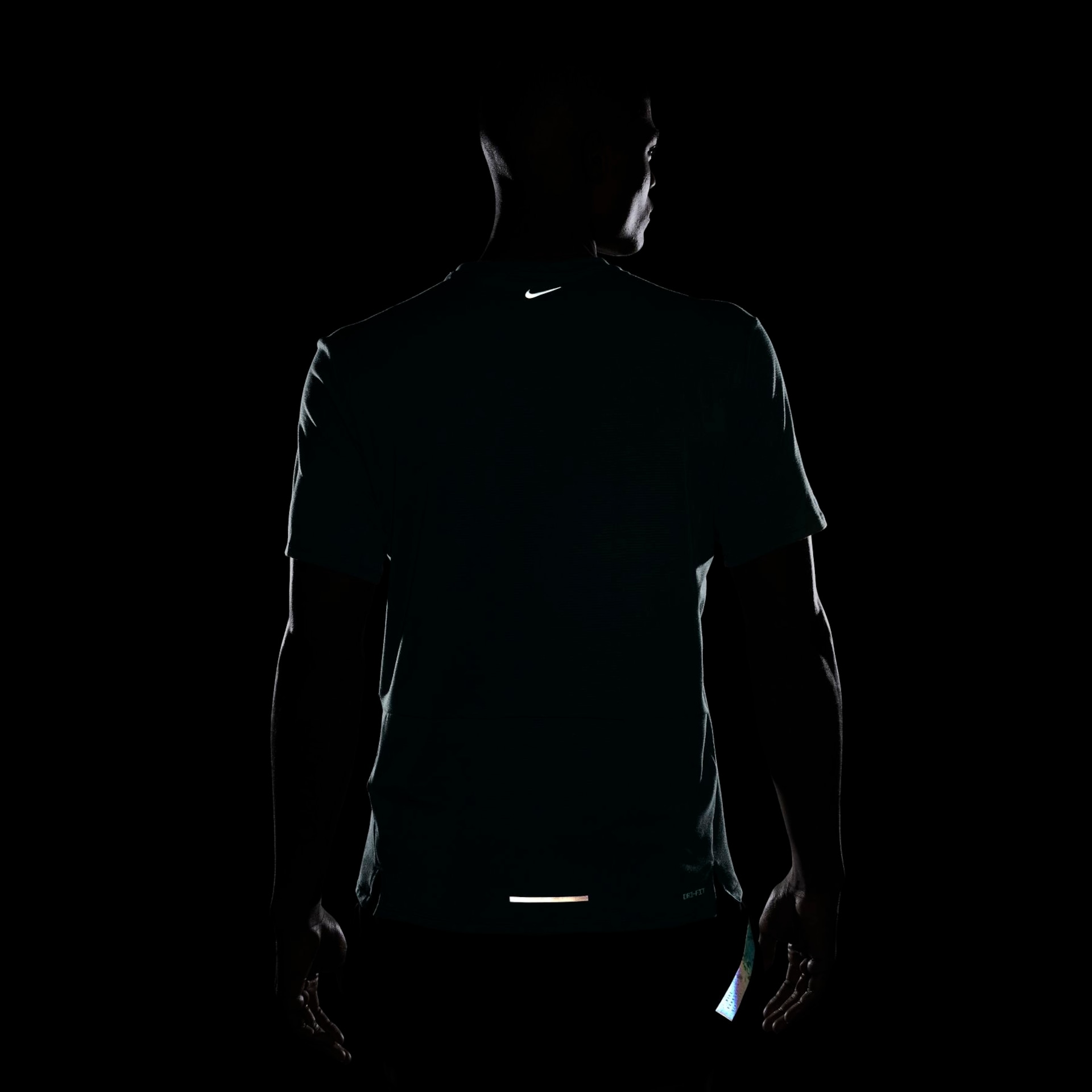 Camiseta Nike Dri-FIT Rise 365 Masculina - Foto 7