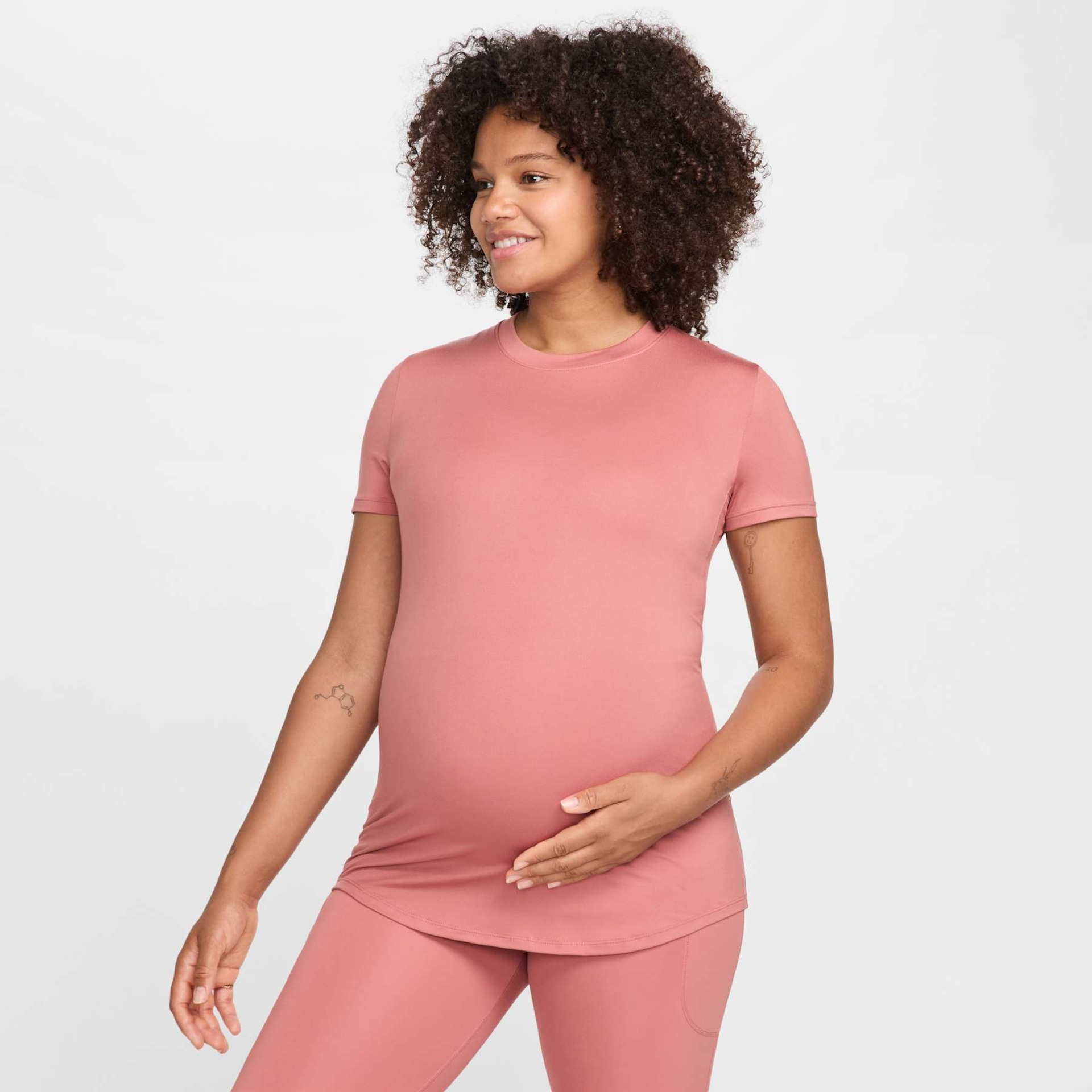Imagem principal de Camiseta Nike Maternidade Feminina