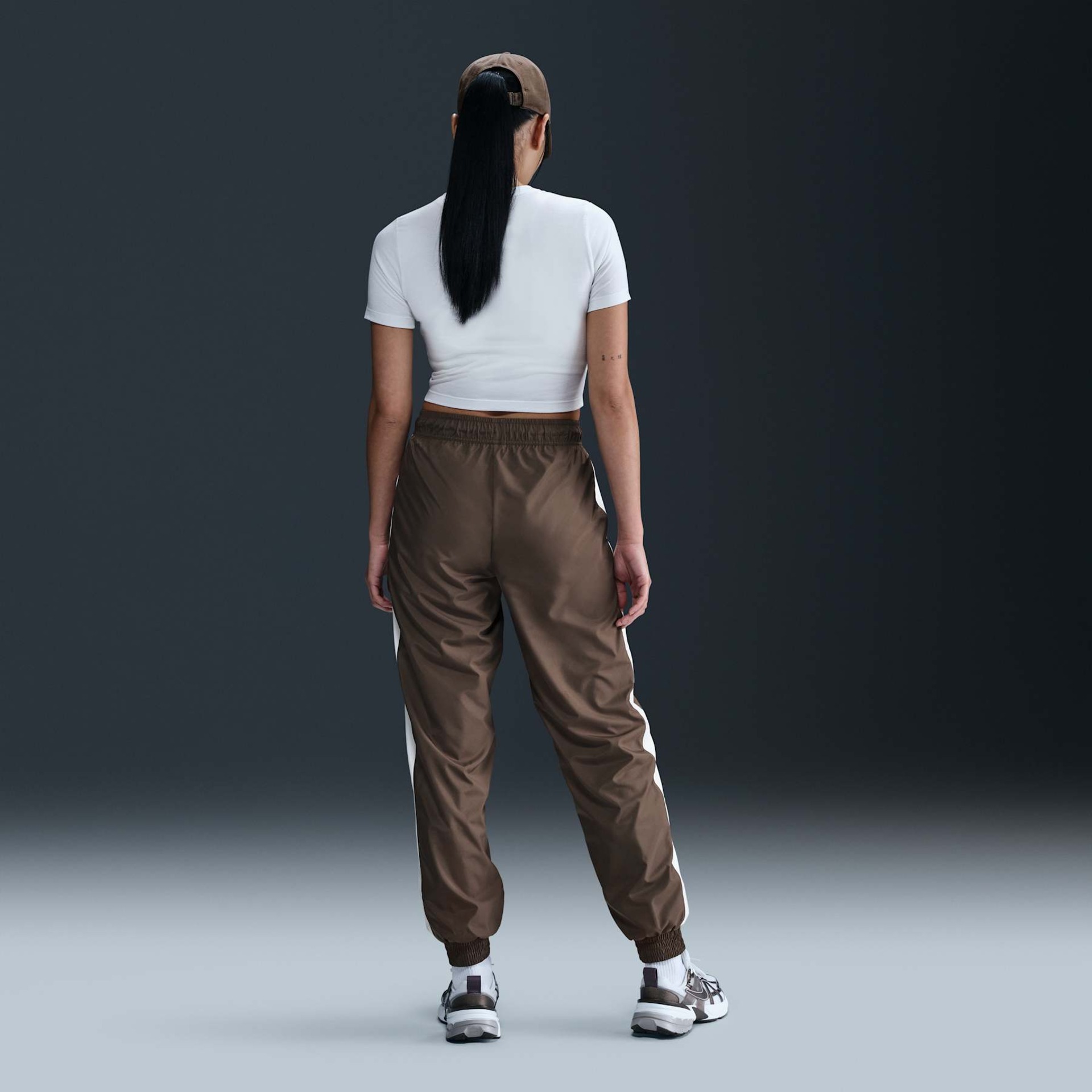 Calça Nike Sportswear Essential Feminina - Foto 4