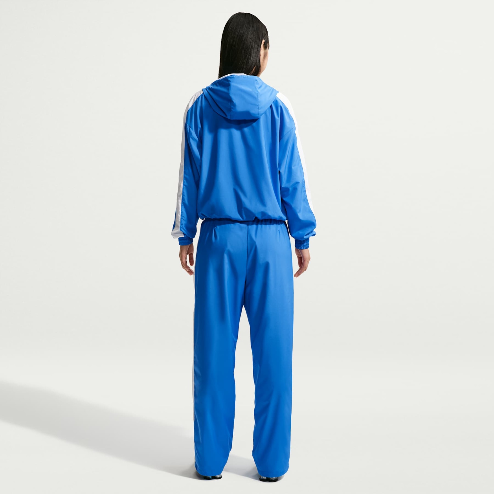 Jaqueta Nike Sportswear Essential Feminina - Foto 5
