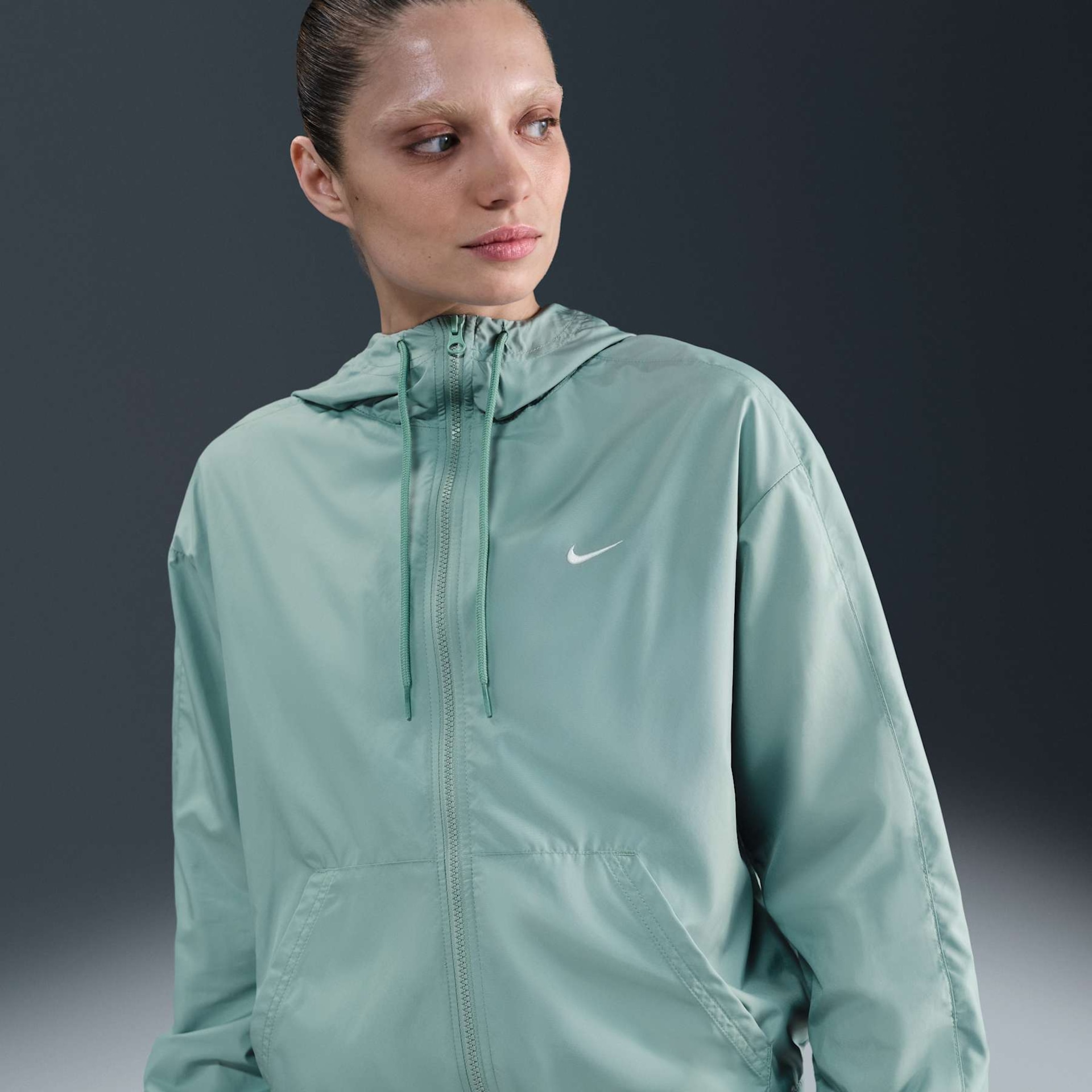 Jaqueta Nike Sportswear Essential Feminina - Foto 1