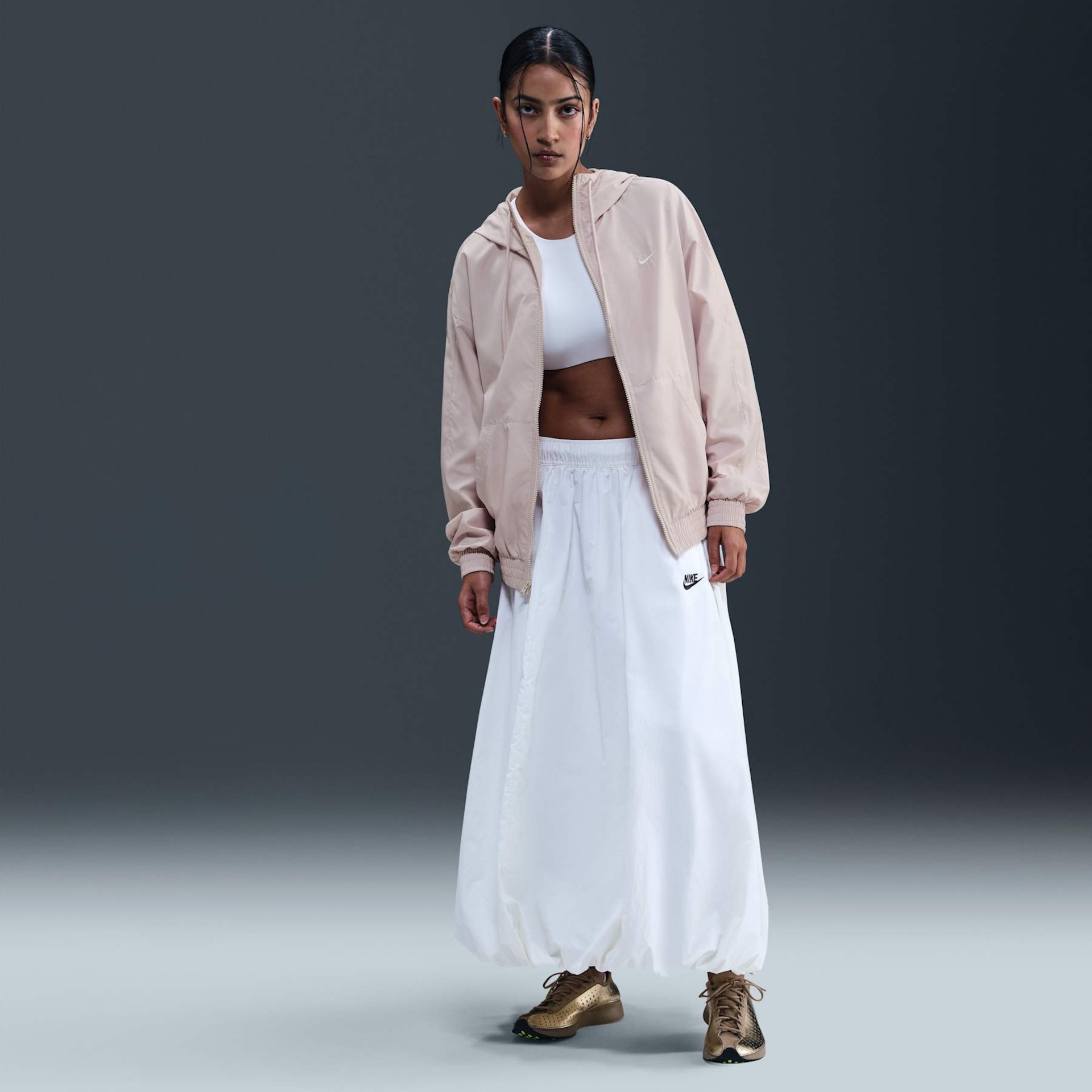 Jaqueta Nike Sportswear Essential Feminina - Foto 4