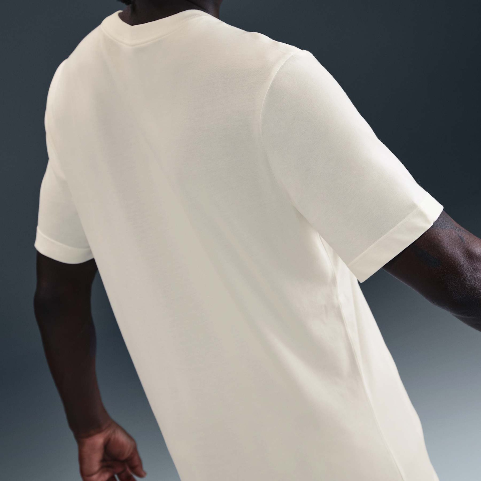 Camiseta Nike Dri-FIT Trail Masculina - Foto 2