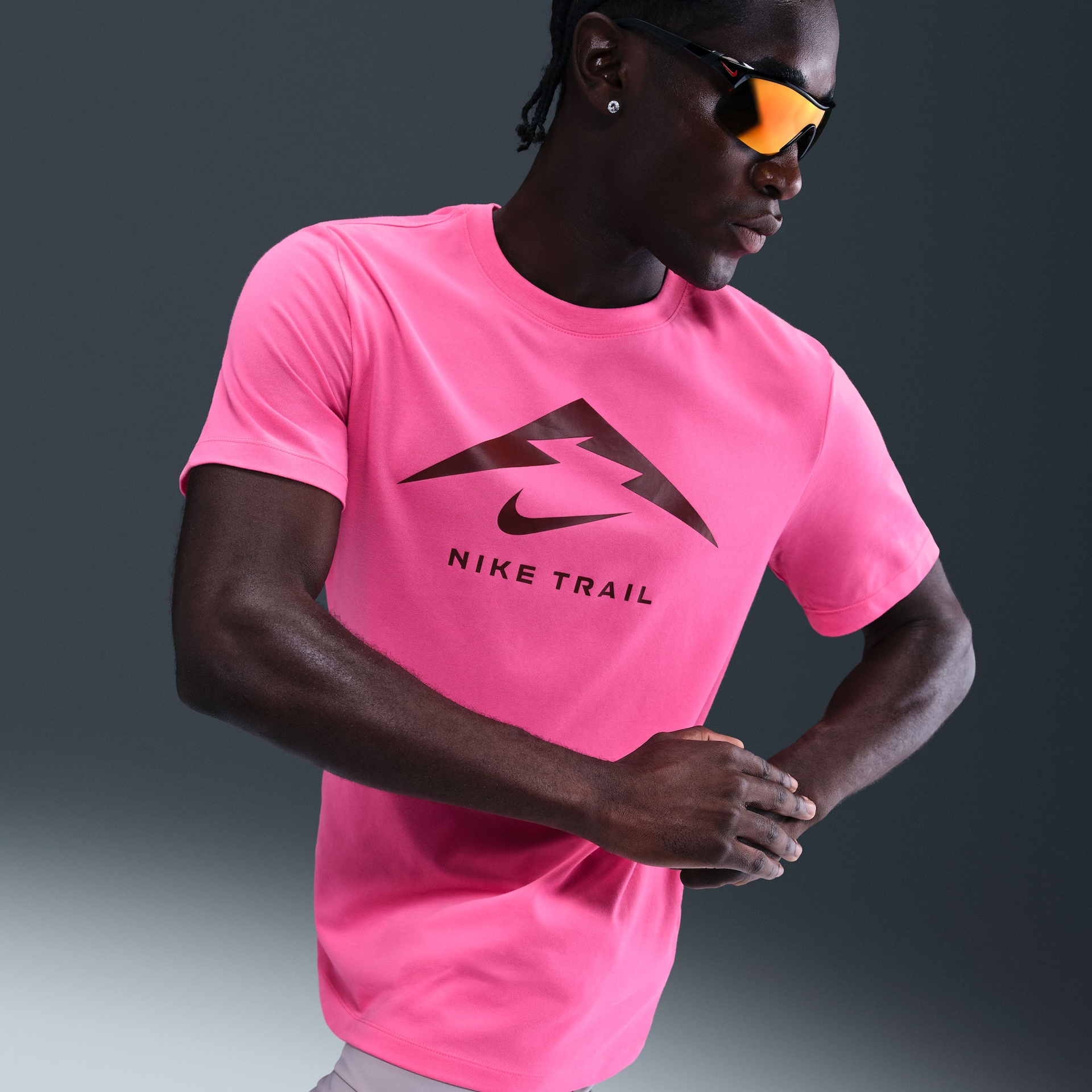 Camiseta Nike Dri-FIT Trail Masculina - Foto 2