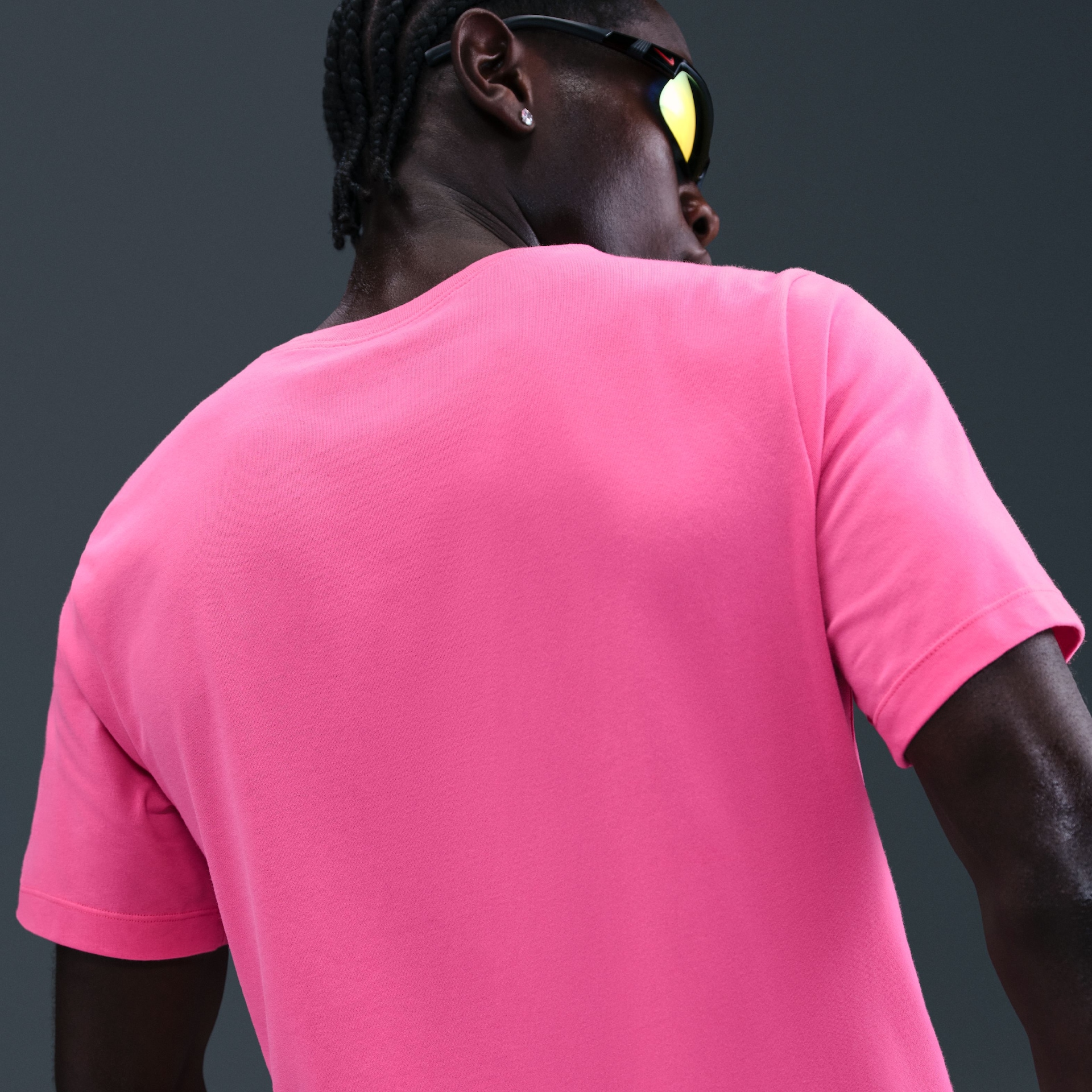 Camiseta Nike Dri-FIT Trail Masculina - Foto 4