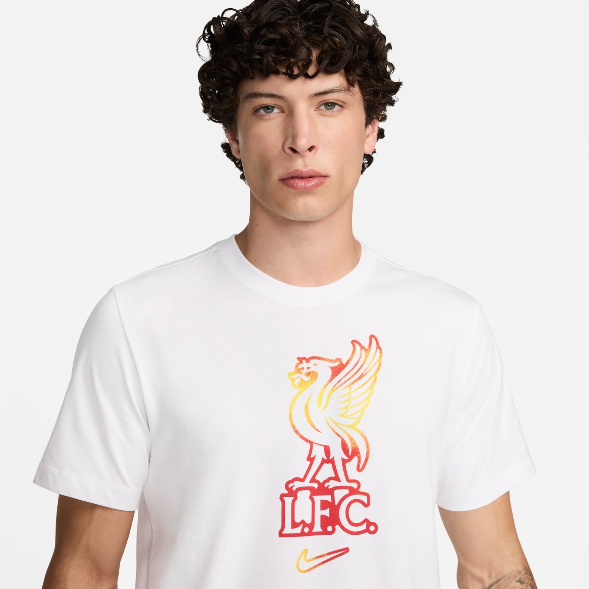 Camiseta Nike Liverpool Crest Masculina - Foto 3