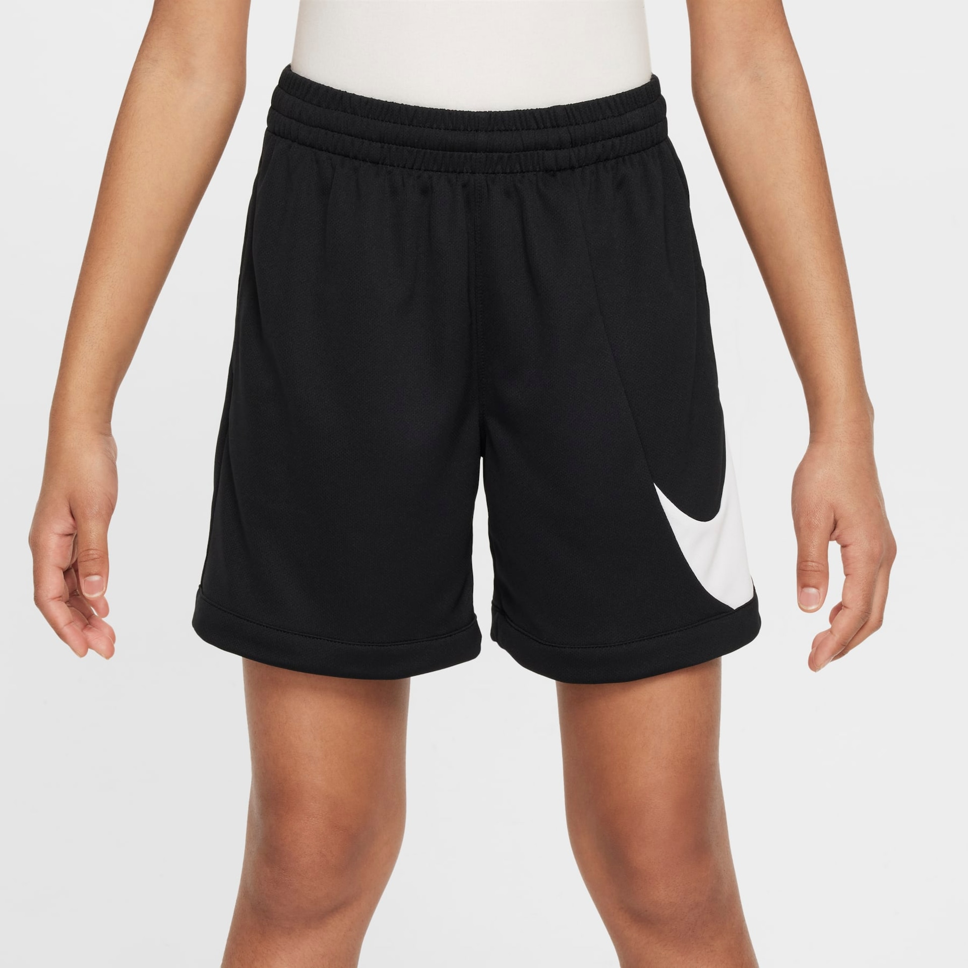 Shorts Nike Dri-FIT Multi+ Swoosh Infantil - Foto 3