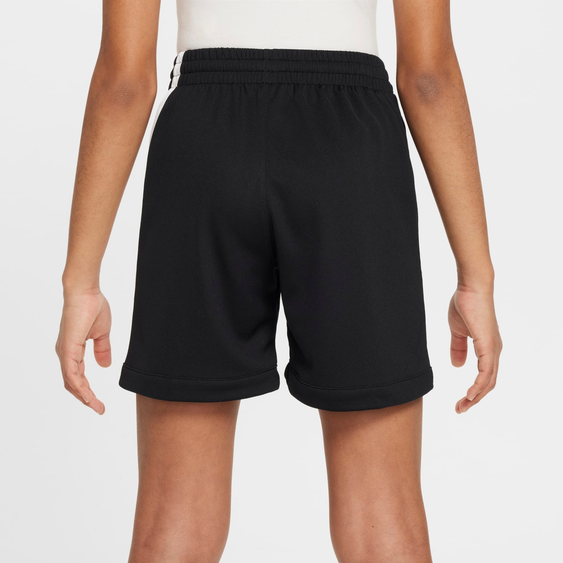 Shorts Nike Dri-FIT Multi+ Swoosh Infantil - Foto 4