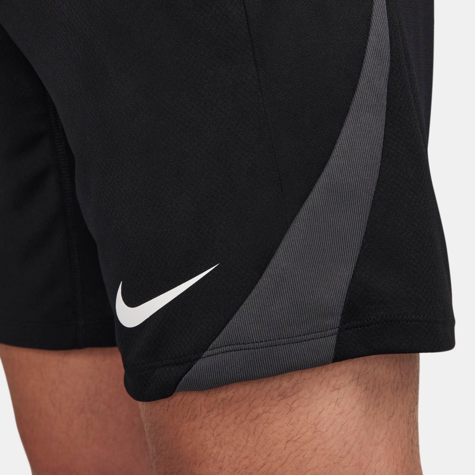 Shorts Nike Dri-FIT Strike Masculino - Foto 6