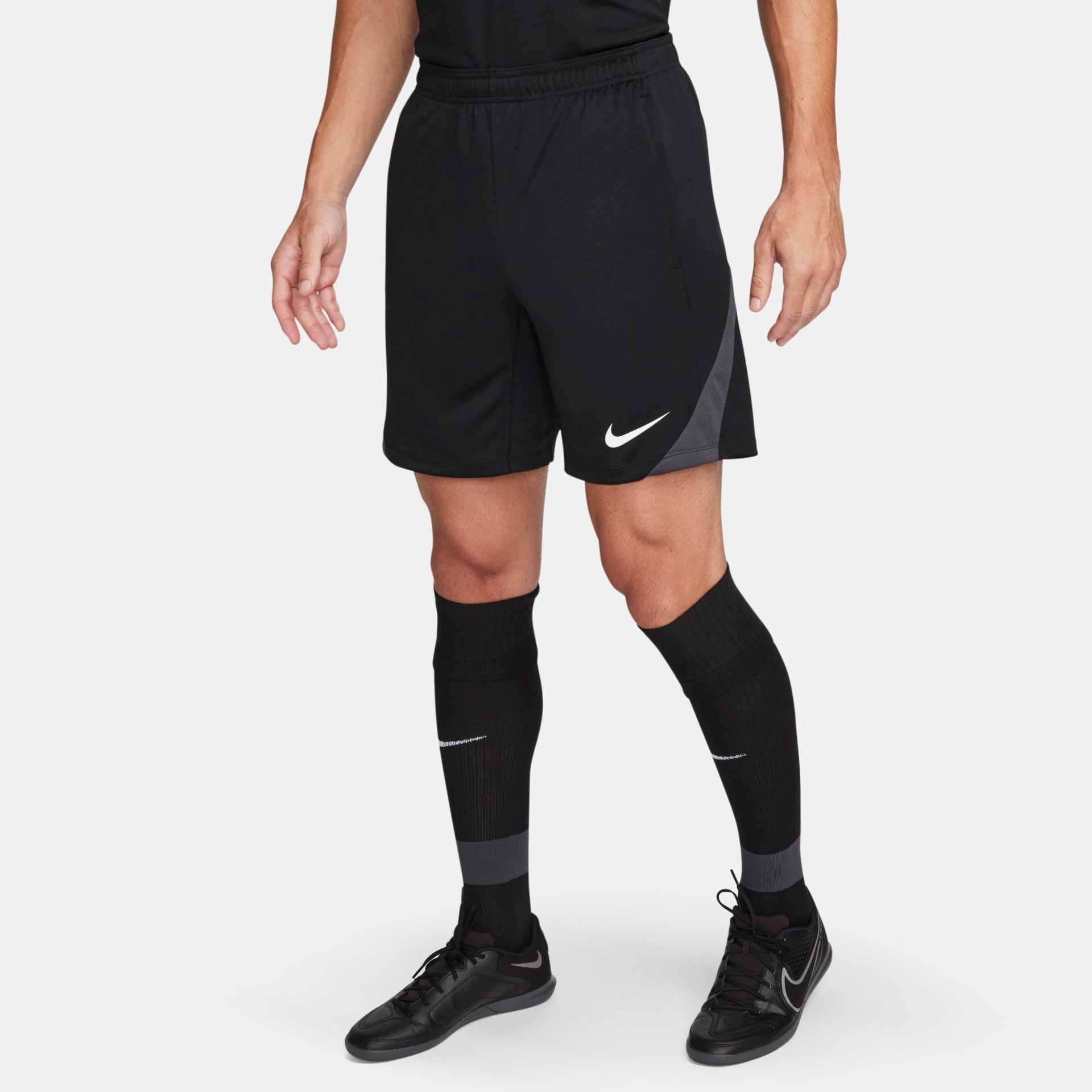 Shorts Nike Dri-FIT Strike Masculino - Foto 1