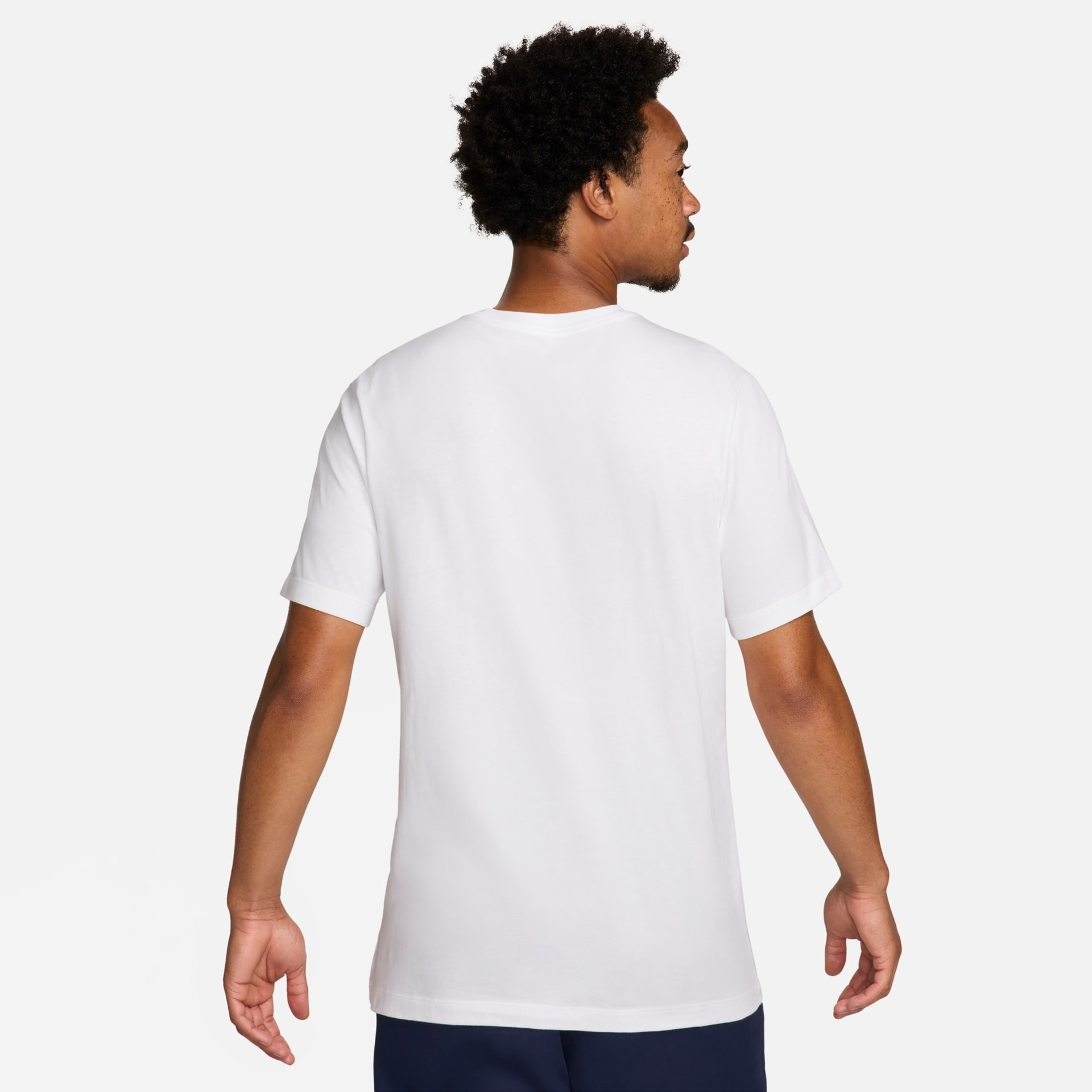 Camiseta Nike Paris Saint-Germain Crest Masculina - Foto 4