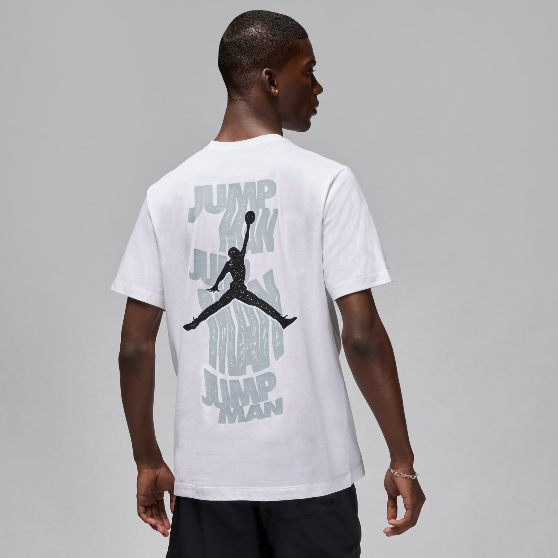 Camiseta Jordan GFX Masculina - Foto 2