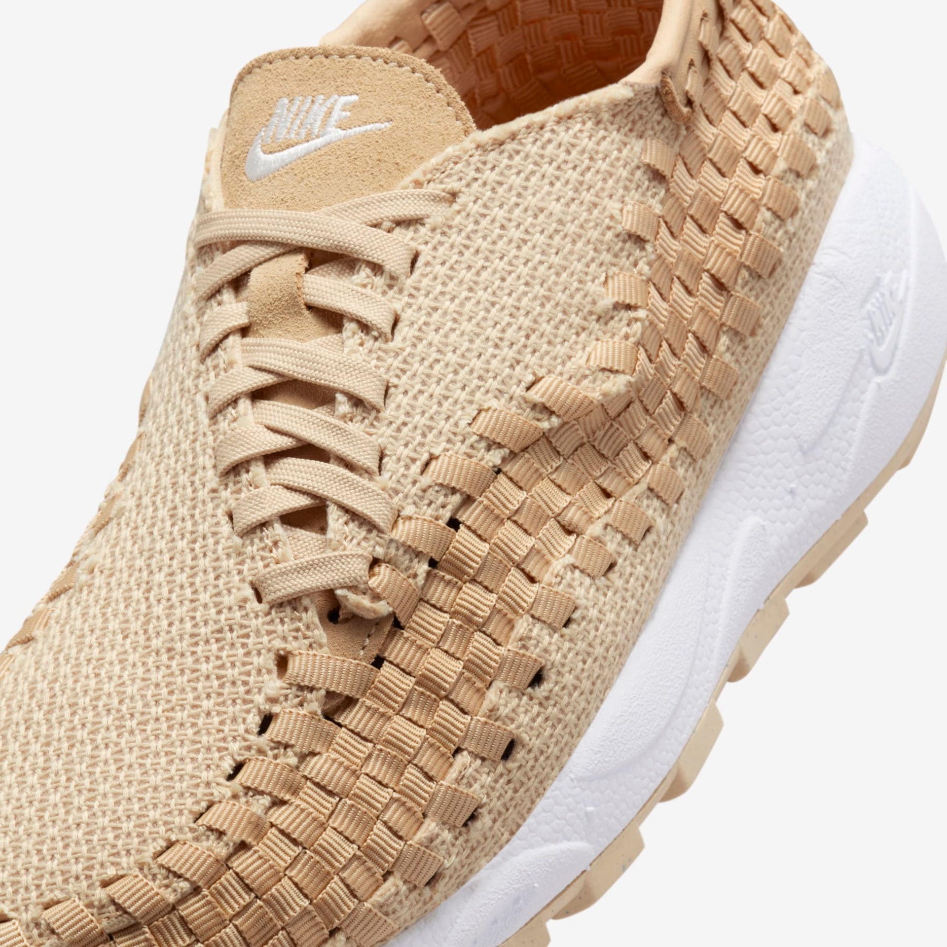 Tênis Nike Air Footscape Woven Feminino - Foto 6