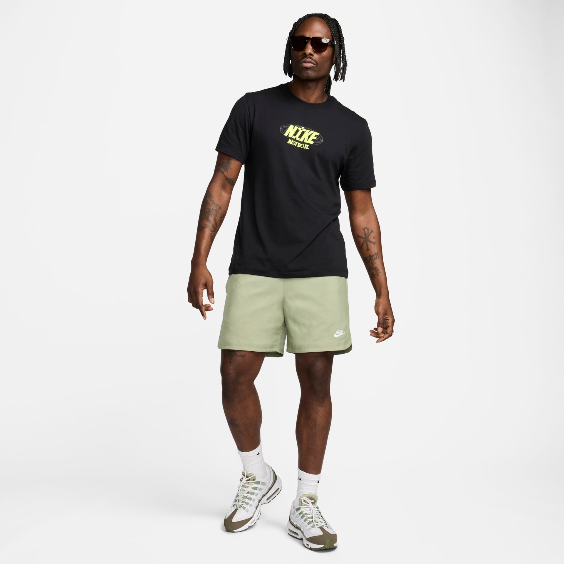 Camiseta Nike Sportswear Masculina - Foto 3