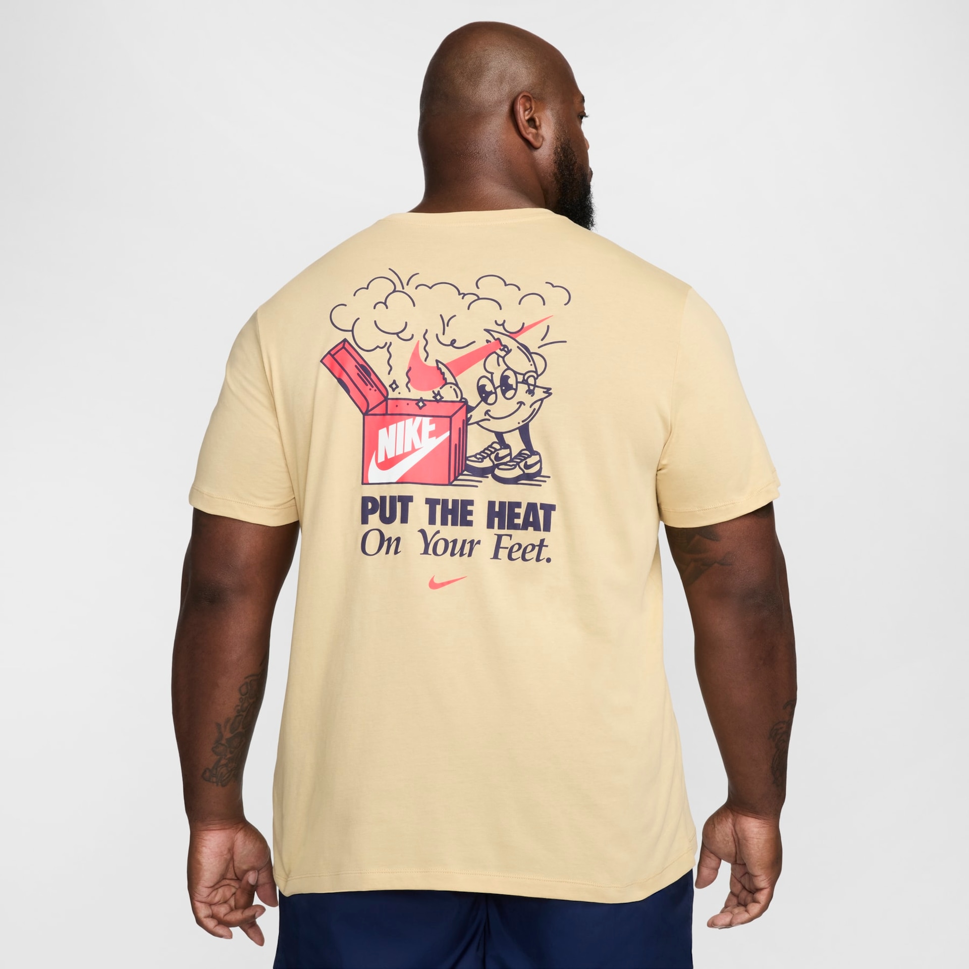 Camiseta Nike Sportswear Masculina - Foto 4