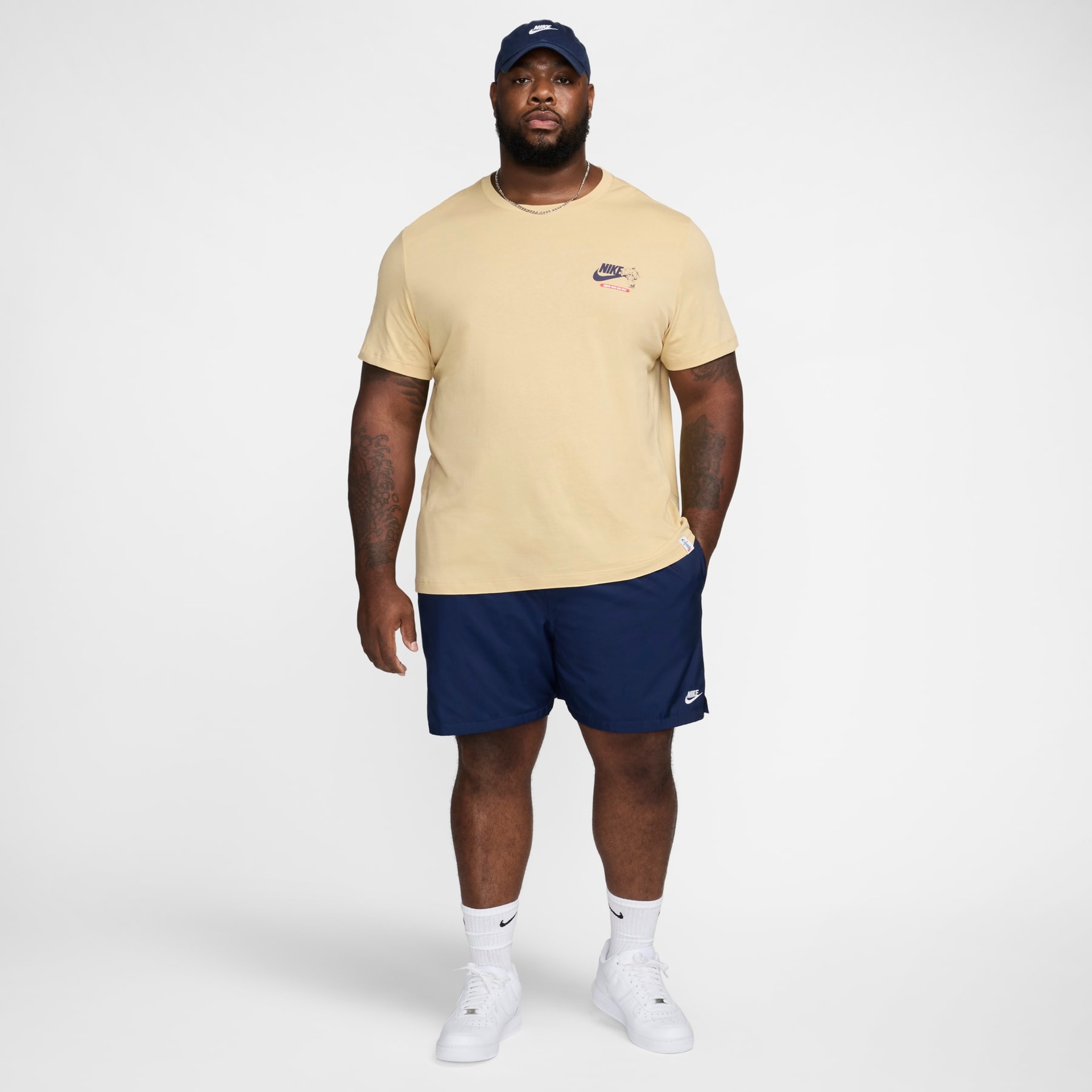 Camiseta Nike Sportswear Masculina - Foto 6