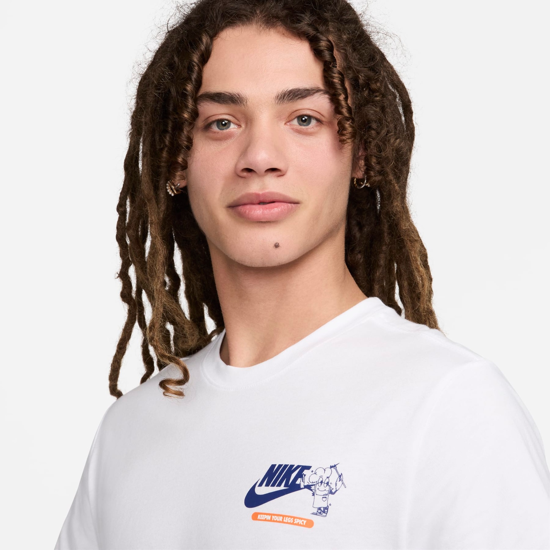 Camiseta Nike Sportswear Masculina - Foto 3