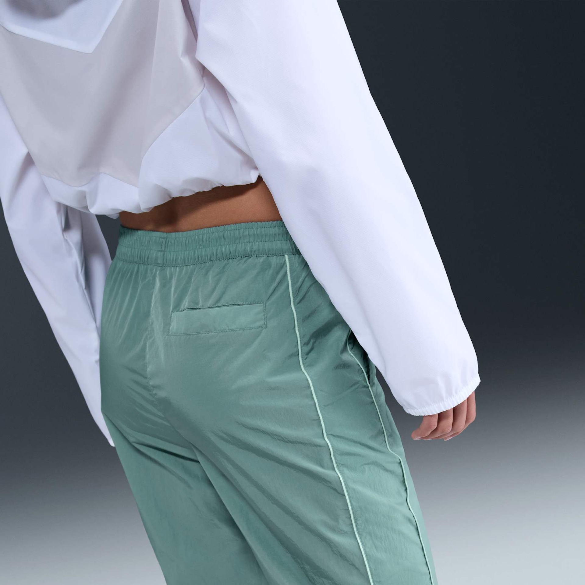 Calça Nike Sportswear Woven Feminina - Foto 3