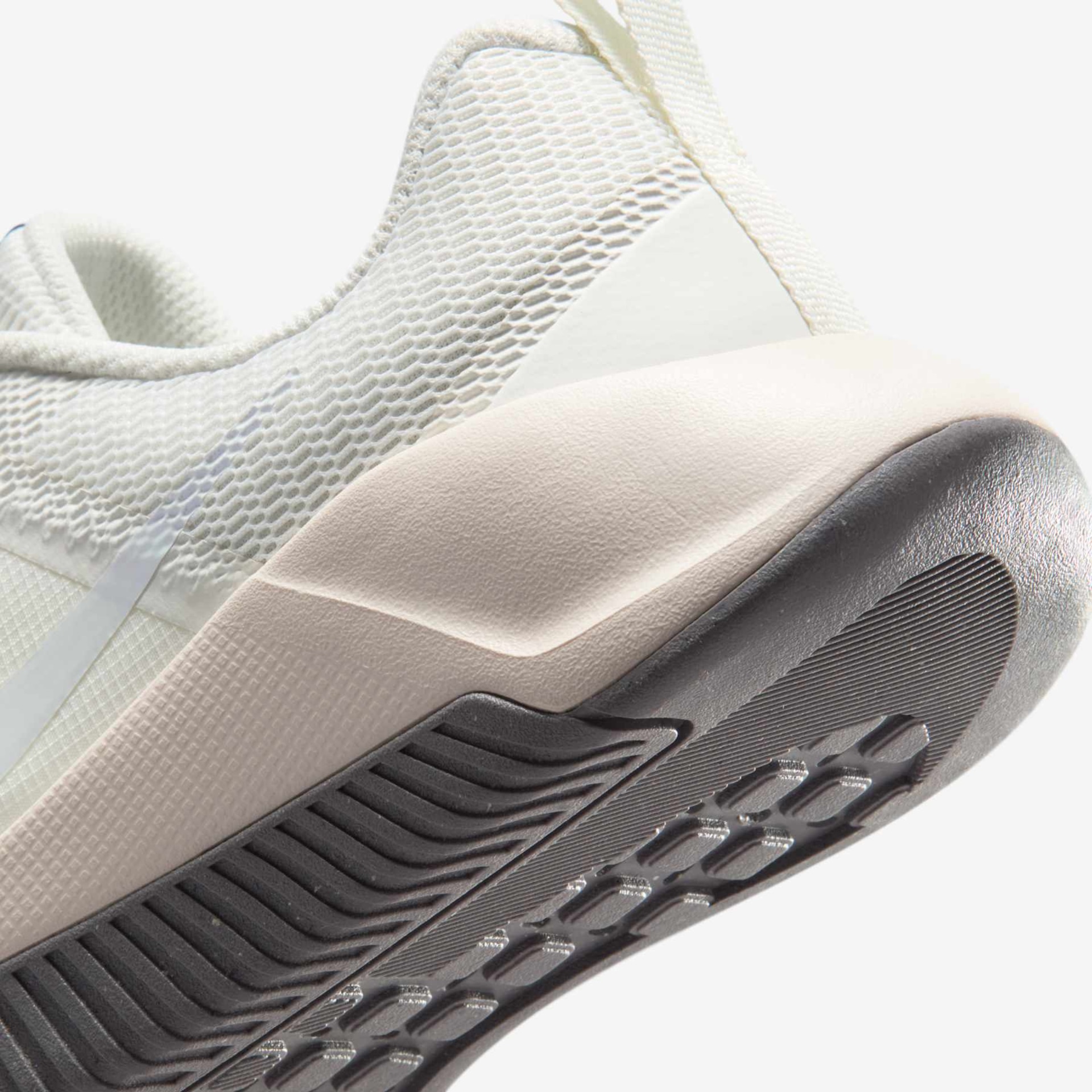 Tênis Nike MC Trainer 3 Feminino - Foto 8