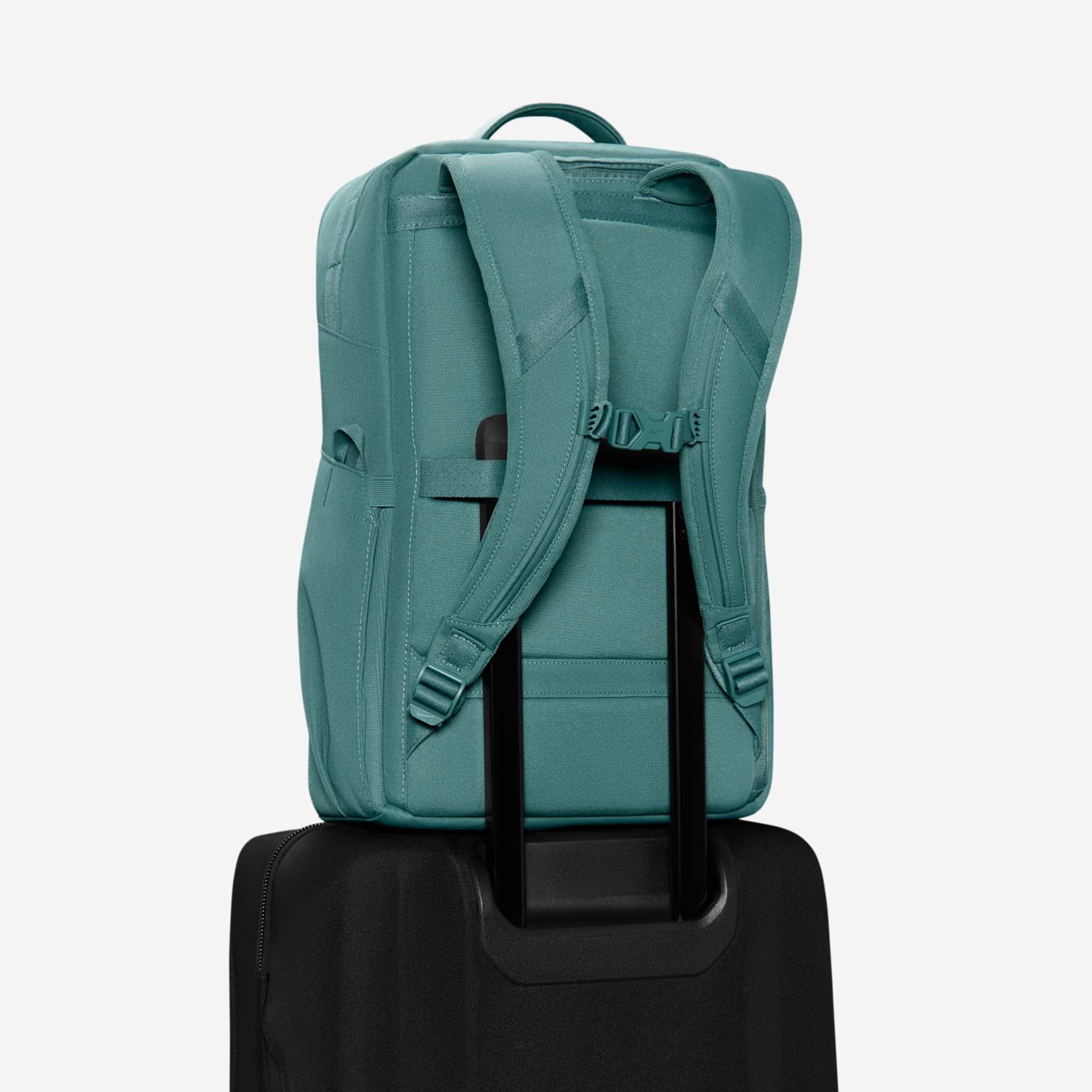 Mochila Nike Utility Masculina - Foto 12
