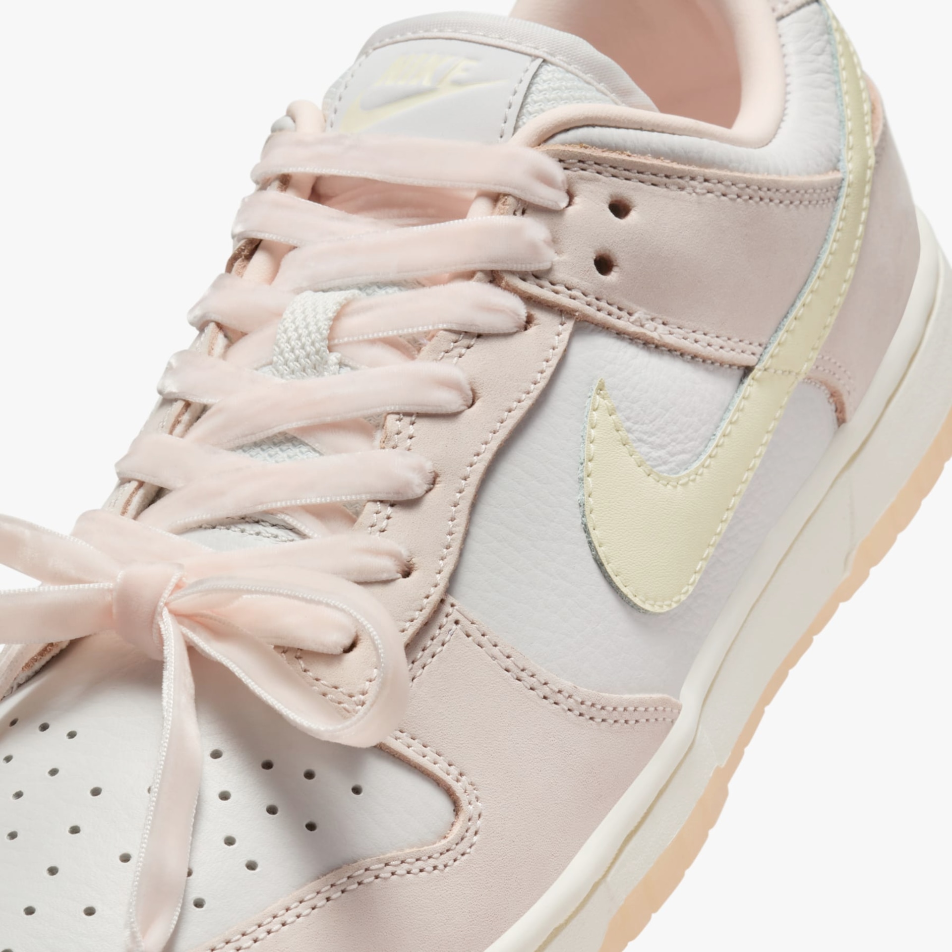 Tênis Nike Dunk Low Feminino - Foto 7
