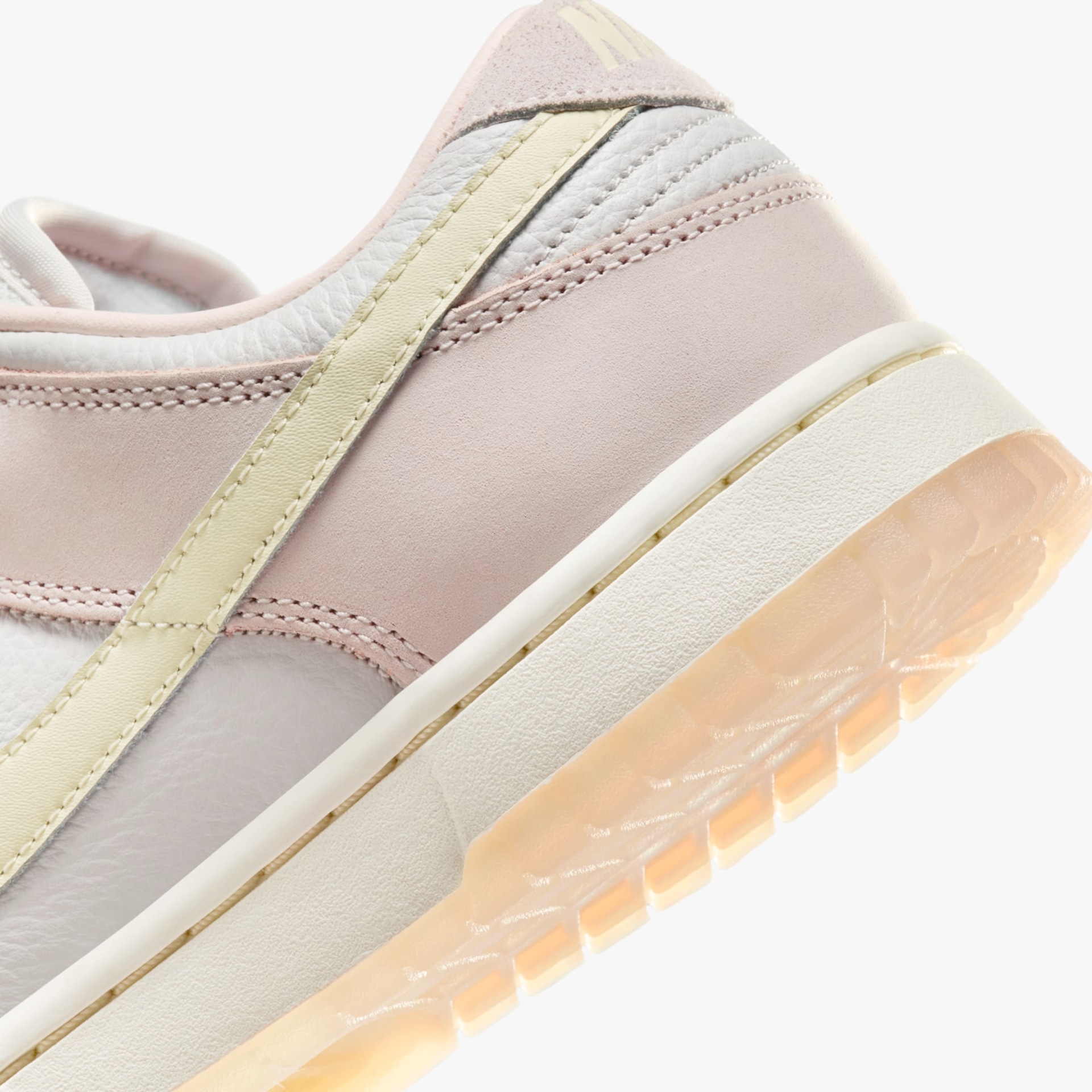 Tênis Nike Dunk Low Feminino - Foto 8