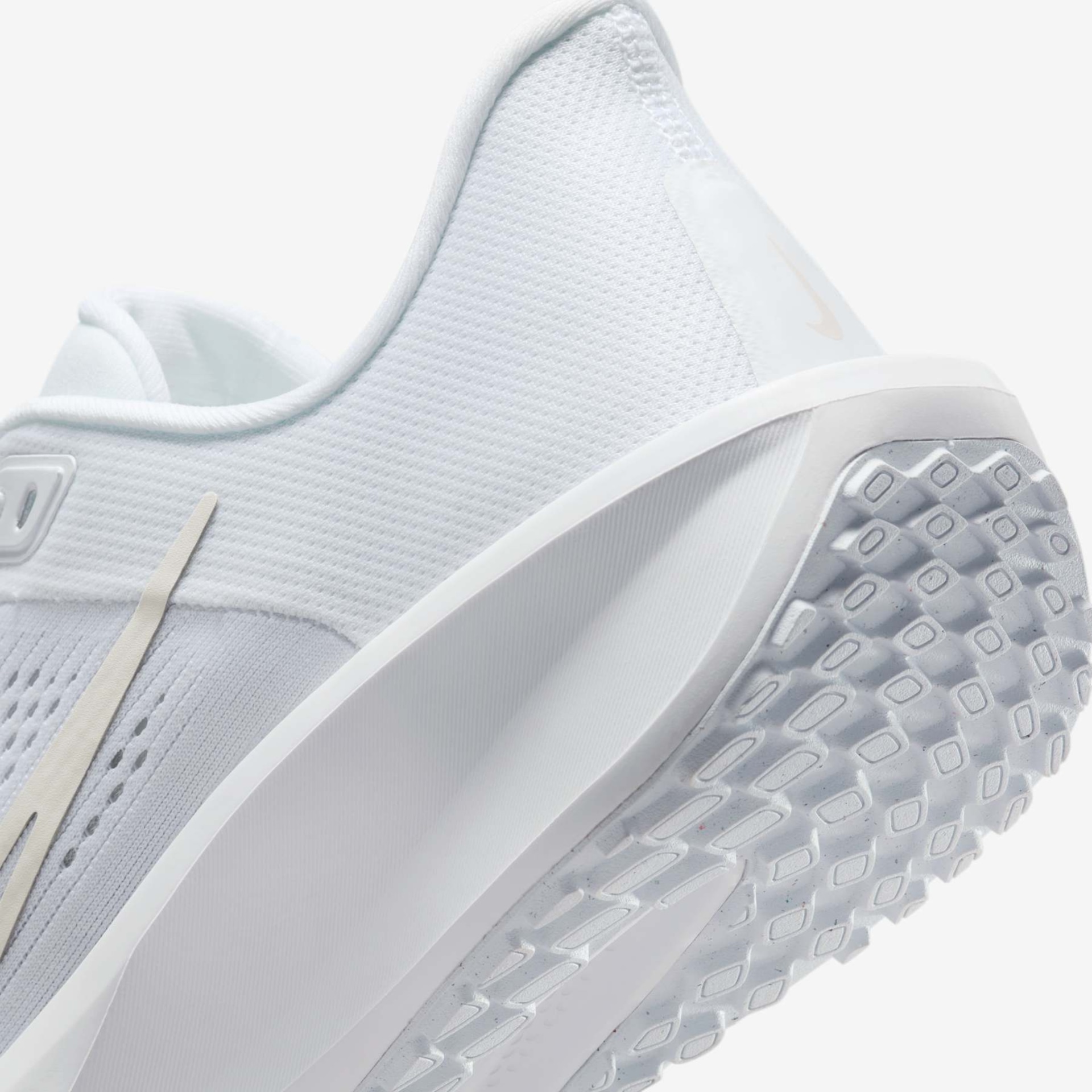 Tênis Nike Quest 6 Feminino - Foto 8