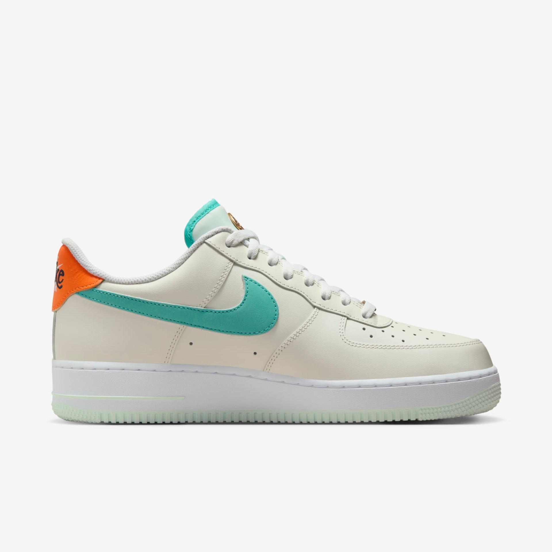 Tênis Nike Air Force 1 '07 LE Masculino - Foto 2