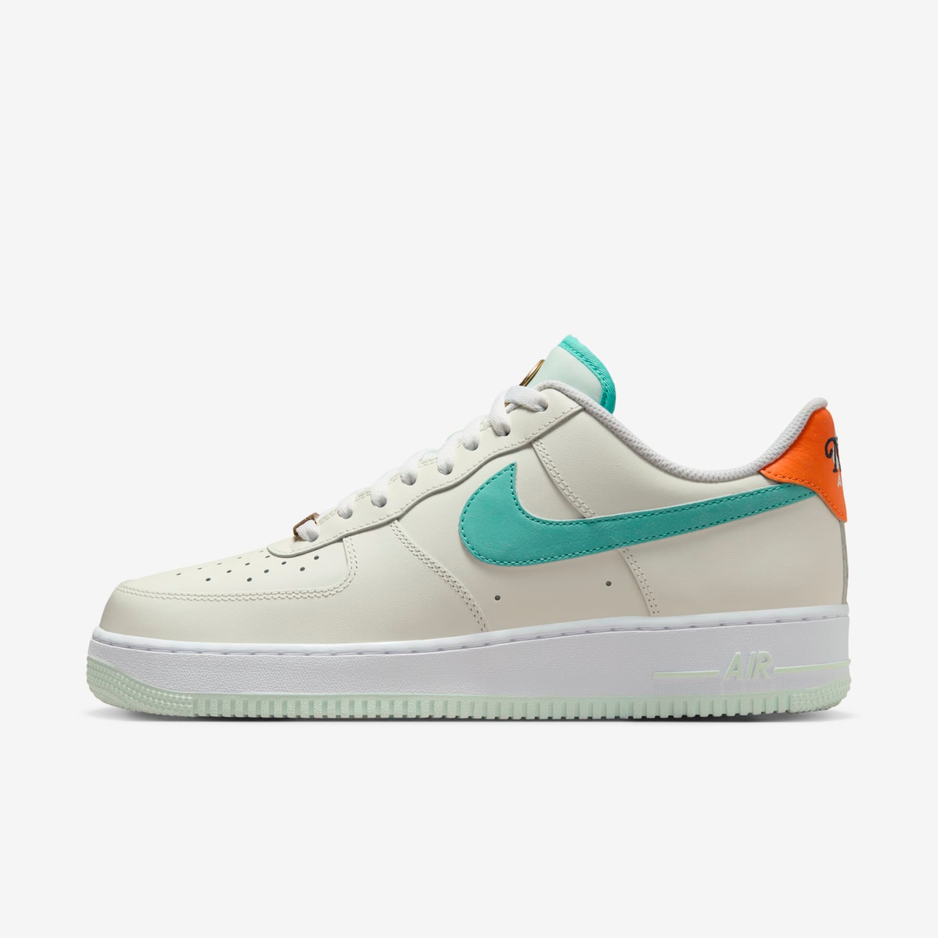 Tênis Nike Air Force 1 '07 LE Masculino - Foto 1