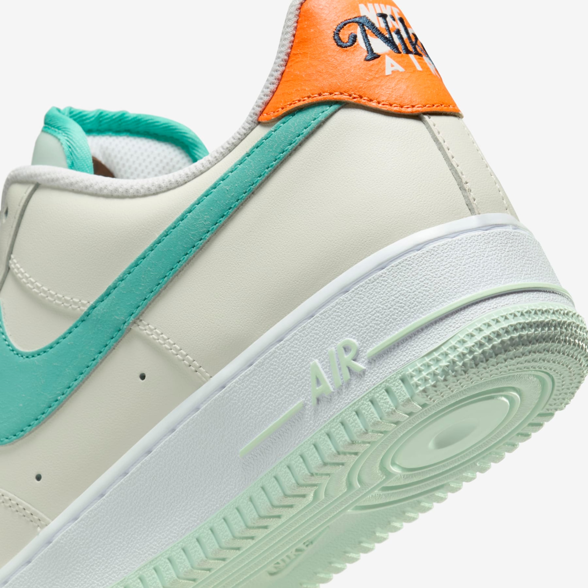 Tênis Nike Air Force 1 '07 LE Masculino - Foto 8