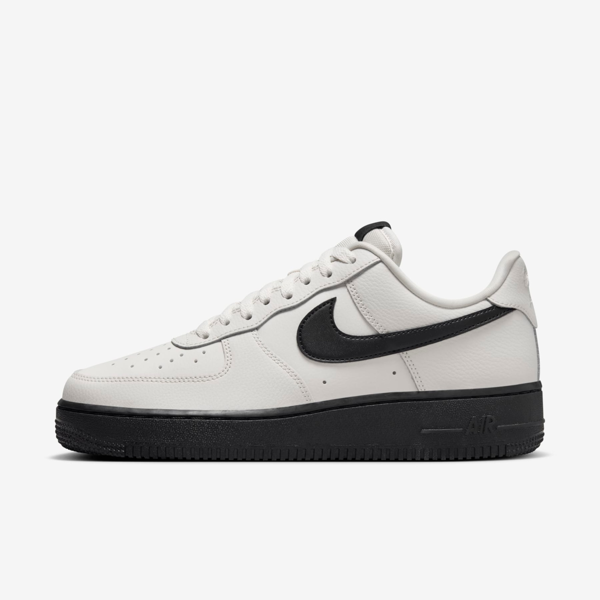 Tênis Nike Air Force 1 '07 SE Feminino - Foto 1