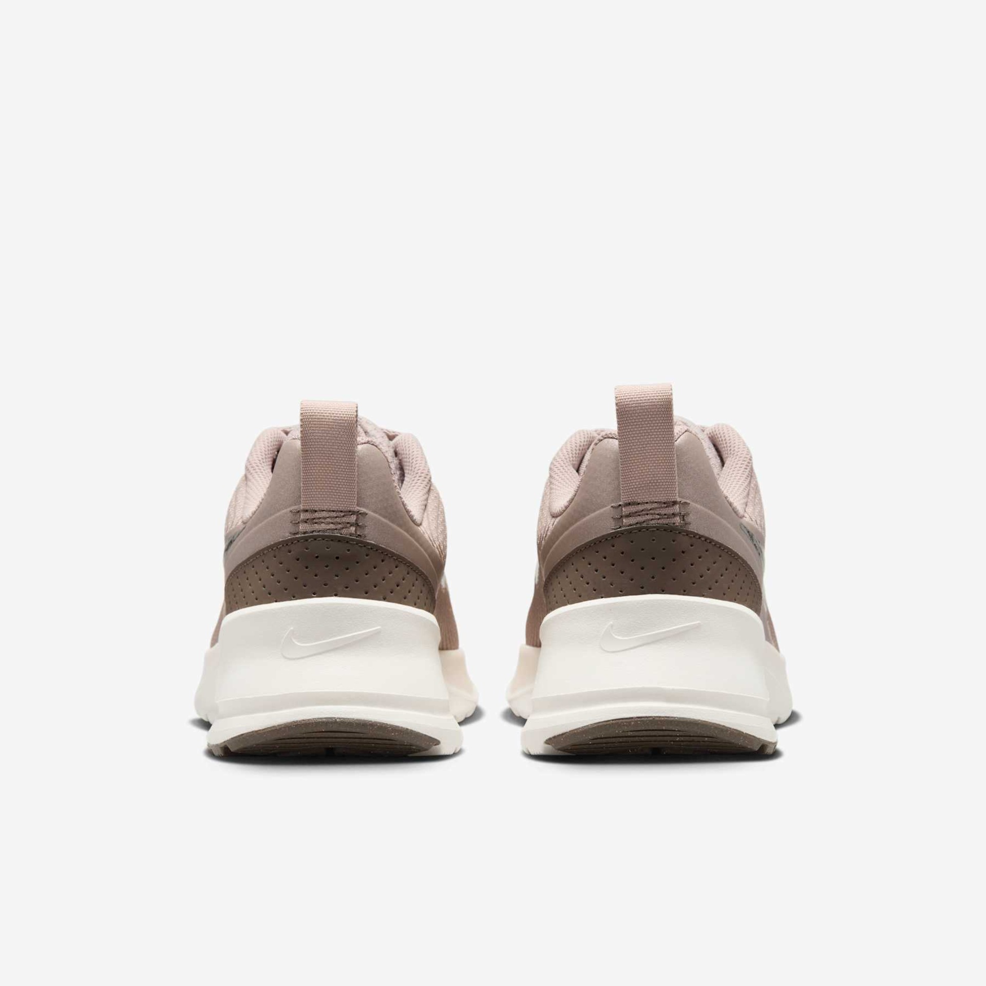 Tênis Nike Air Max Nuaxis Feminino - Foto 6