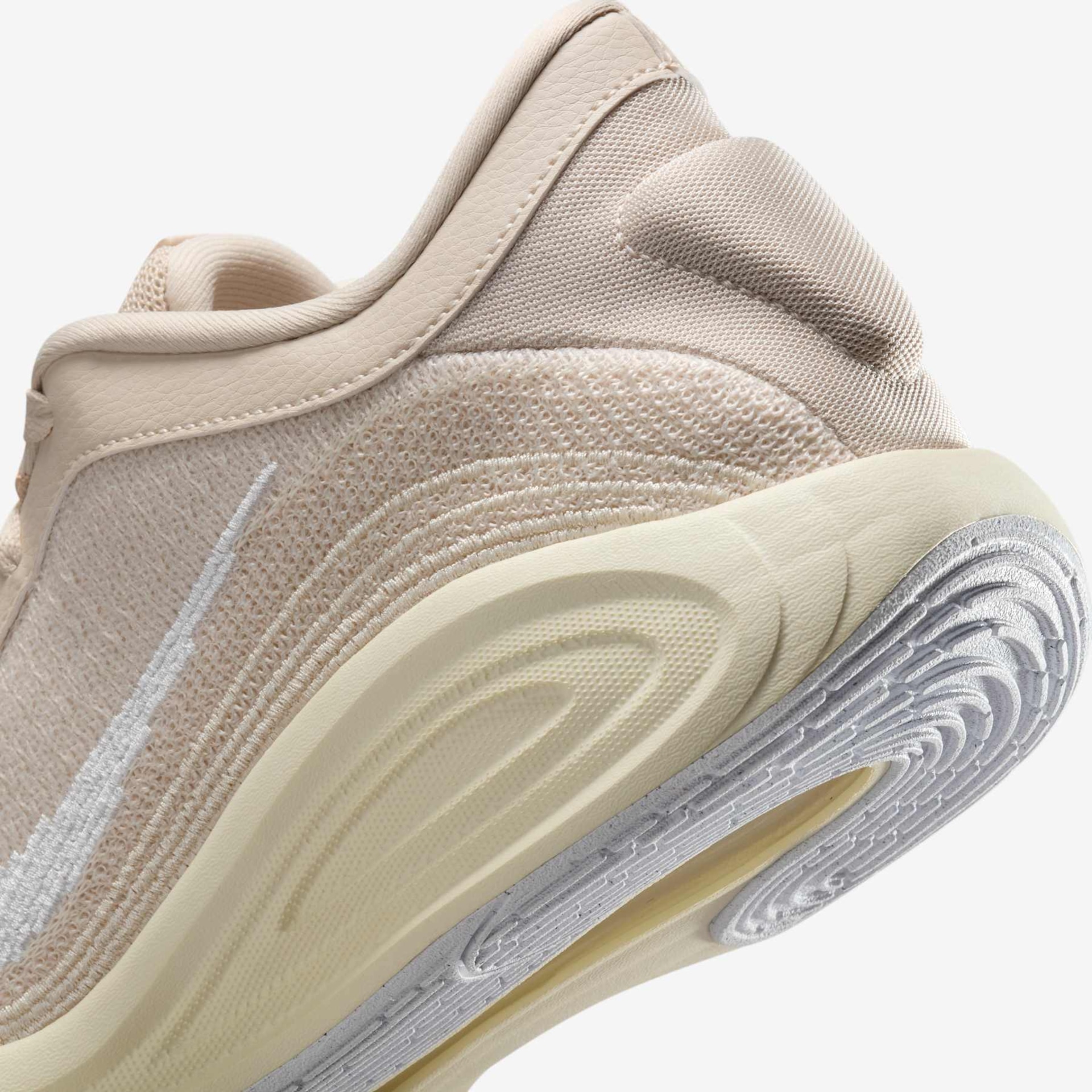 Tênis Nike Team Hustle Academy Masculino - Foto 8