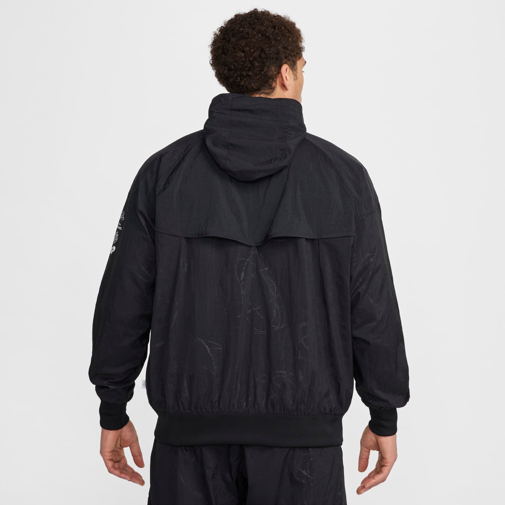 Jaqueta Nike Sportswear x FUTURA Windrunner Masculina - Foto 2