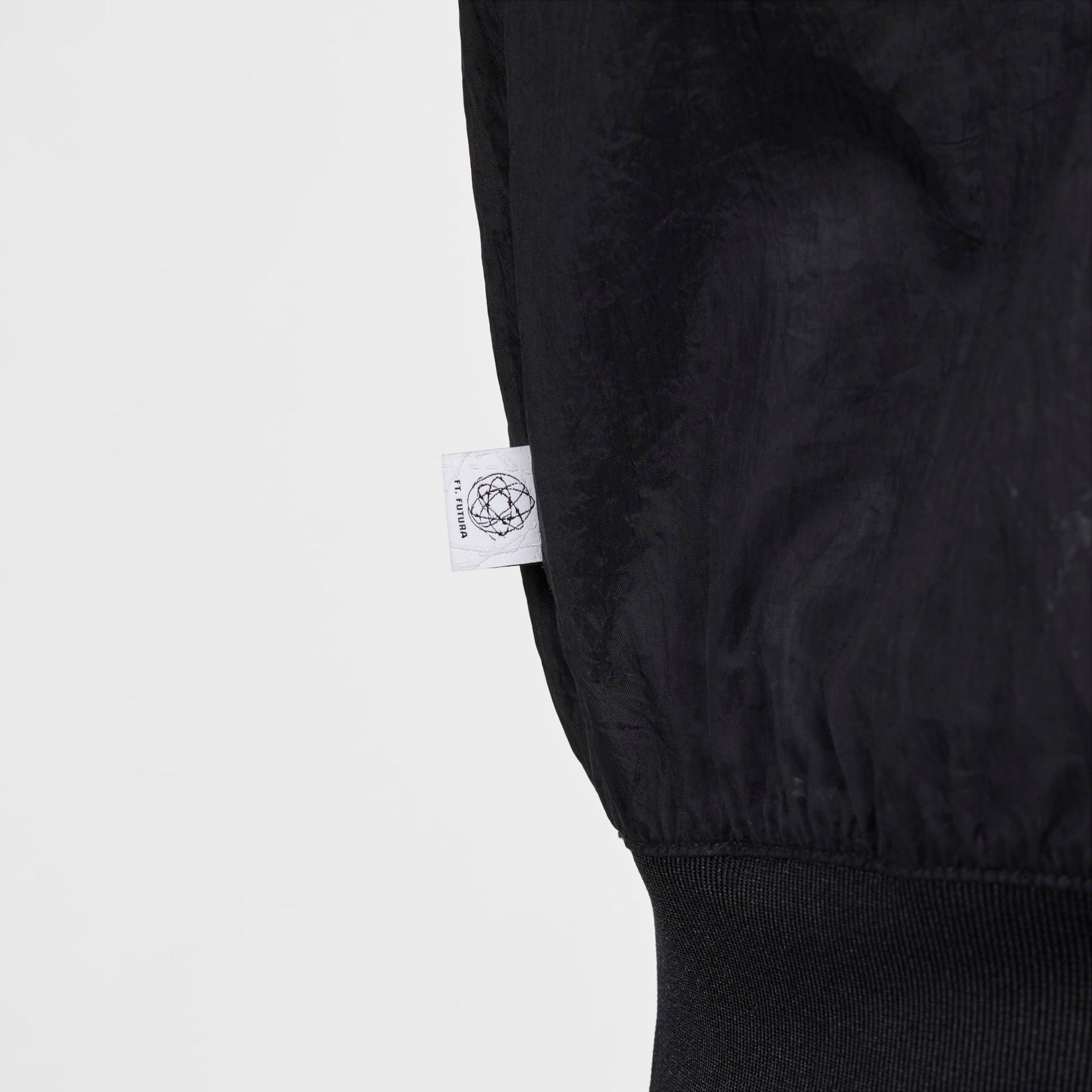 Jaqueta Nike Sportswear x FUTURA Windrunner Masculina - Foto 9