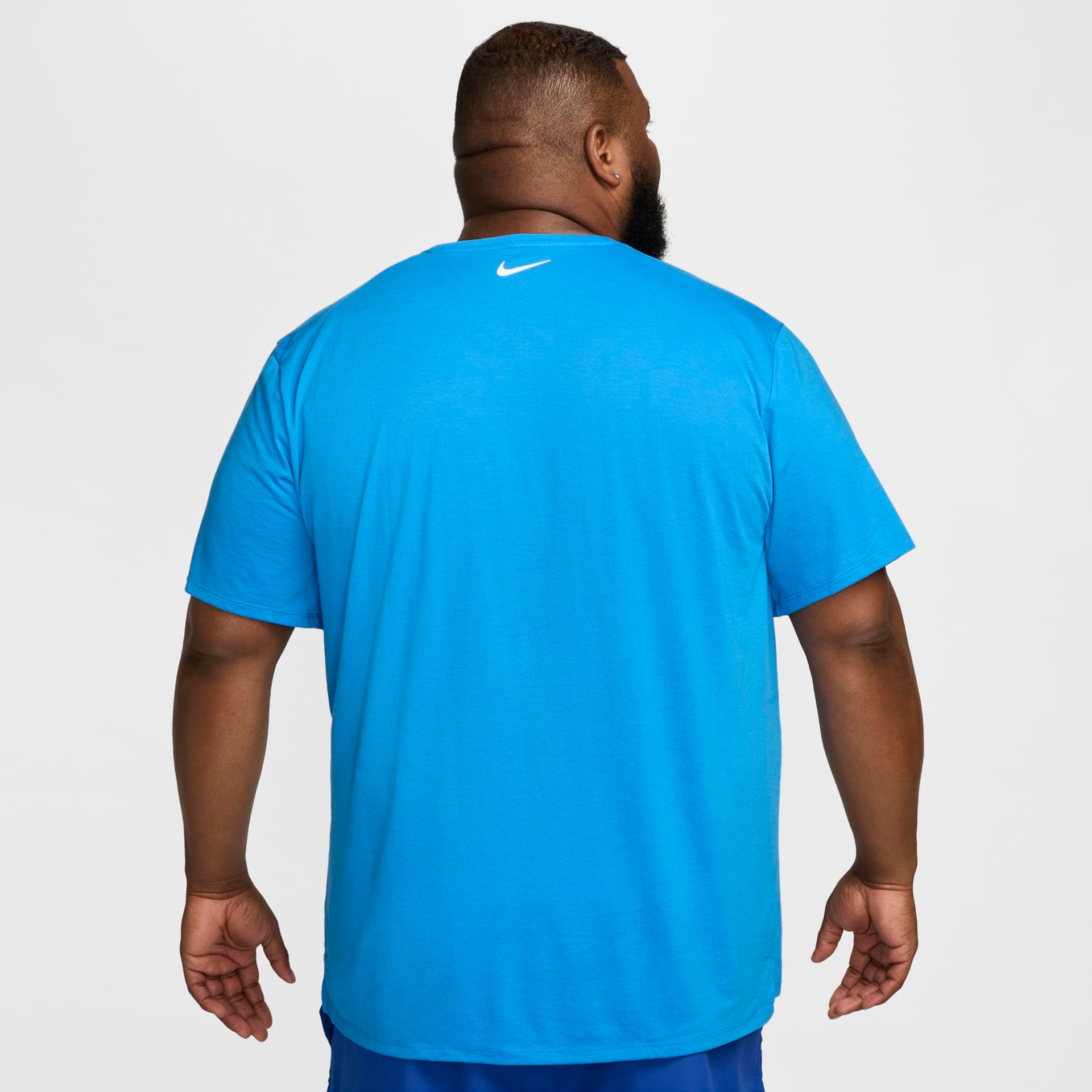Camiseta Nike Dri-FIT Rise 365 Masculina - Foto 9