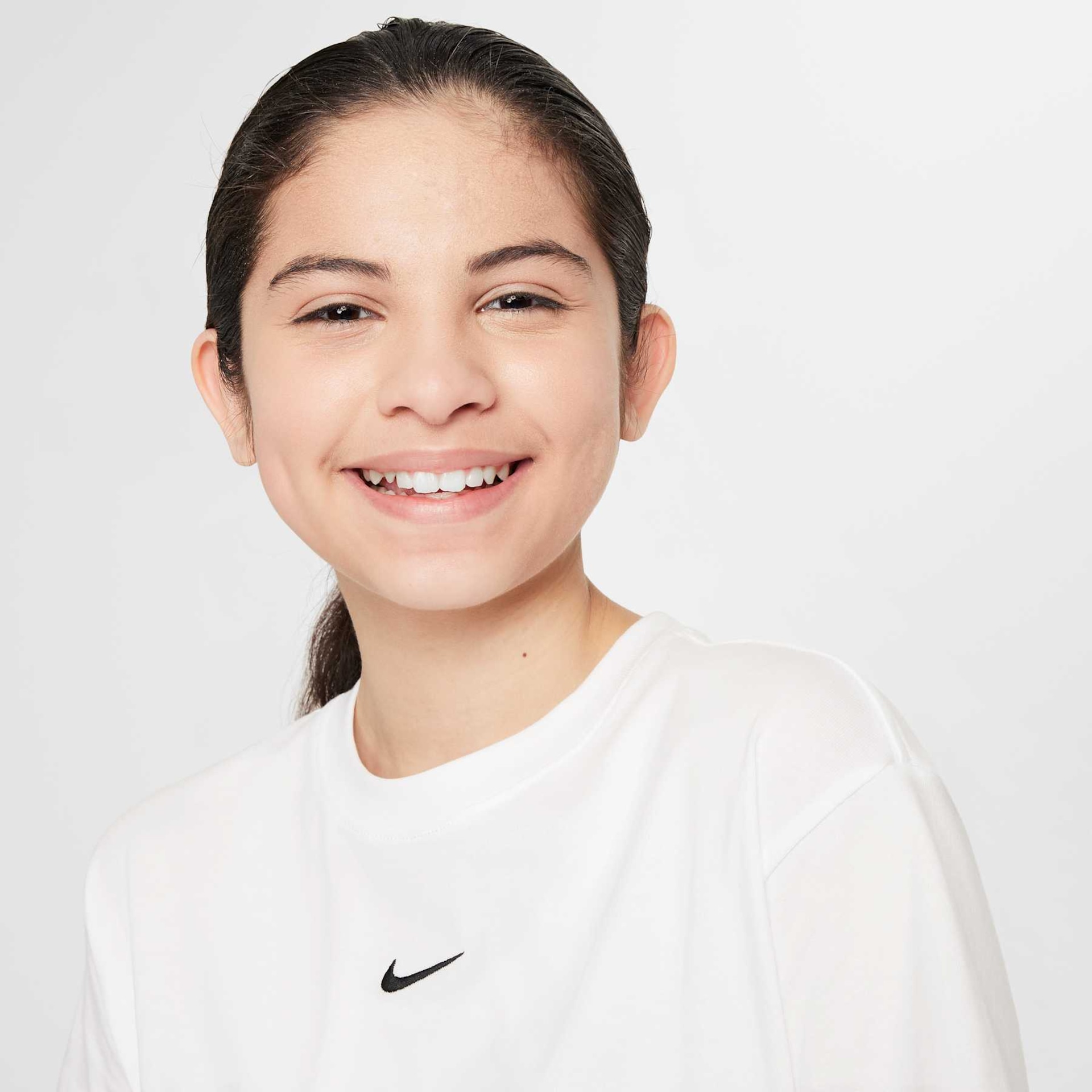 Camiseta Nike Sportswear Essentials Infantil - Foto 3