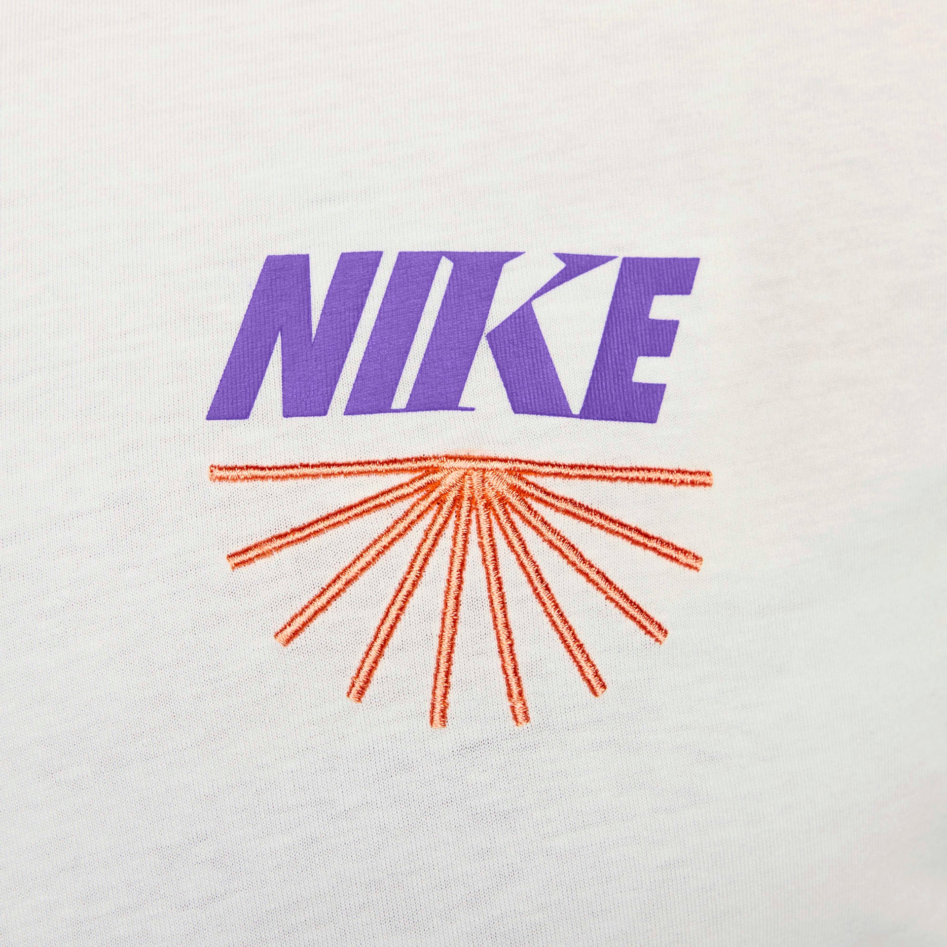 Camiseta Nike Sportswear Masculina - Foto 9