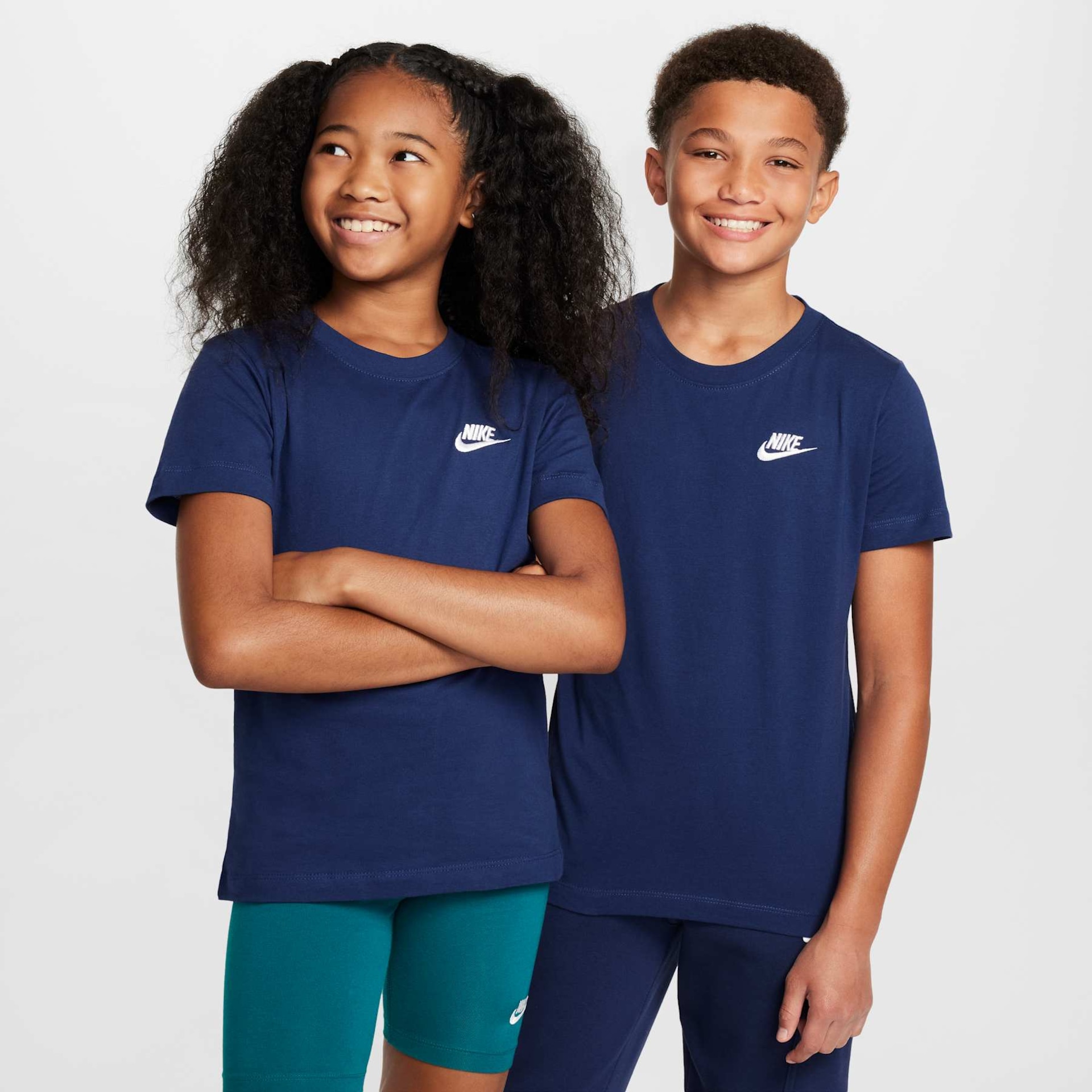 Camiseta Nike Sportswear Futura Infantil - Foto 1