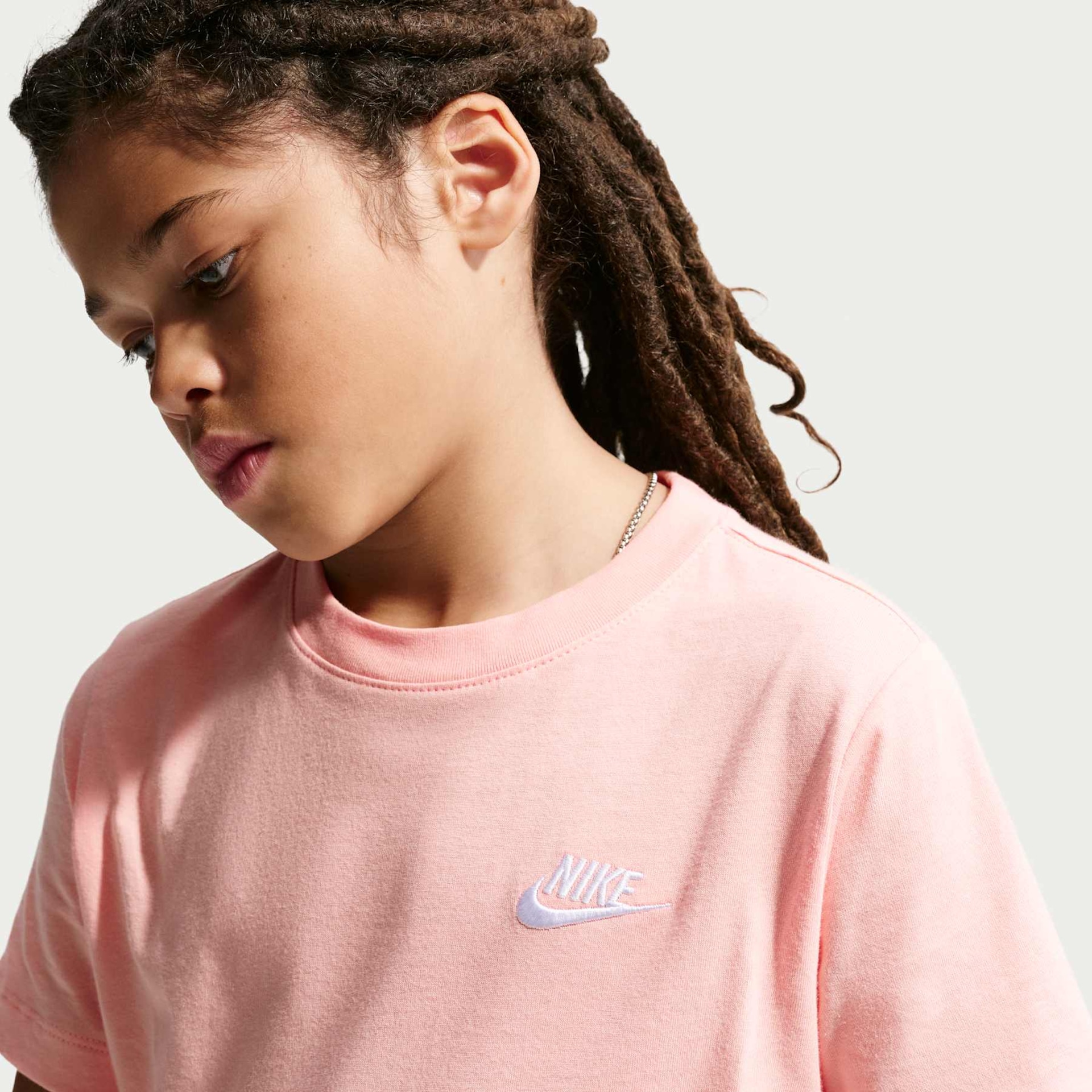 Camiseta Nike Sportswear Futura Infantil - Foto 3